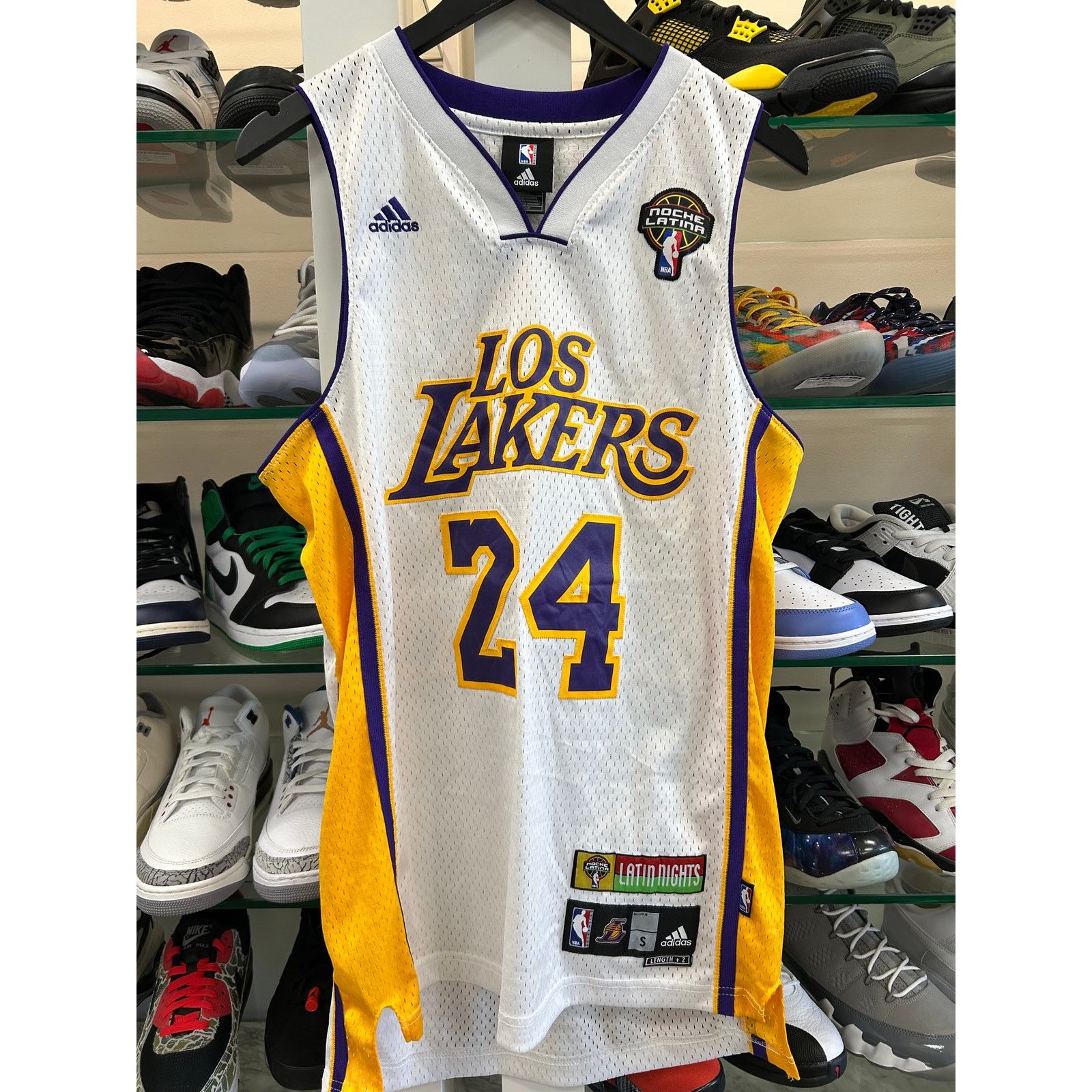 Adidas Los Angeles Lakers Kobe Bryant "Noche Latina" jersey size S Size US S / EU 44-46 / 1 - 1 Thumbnail