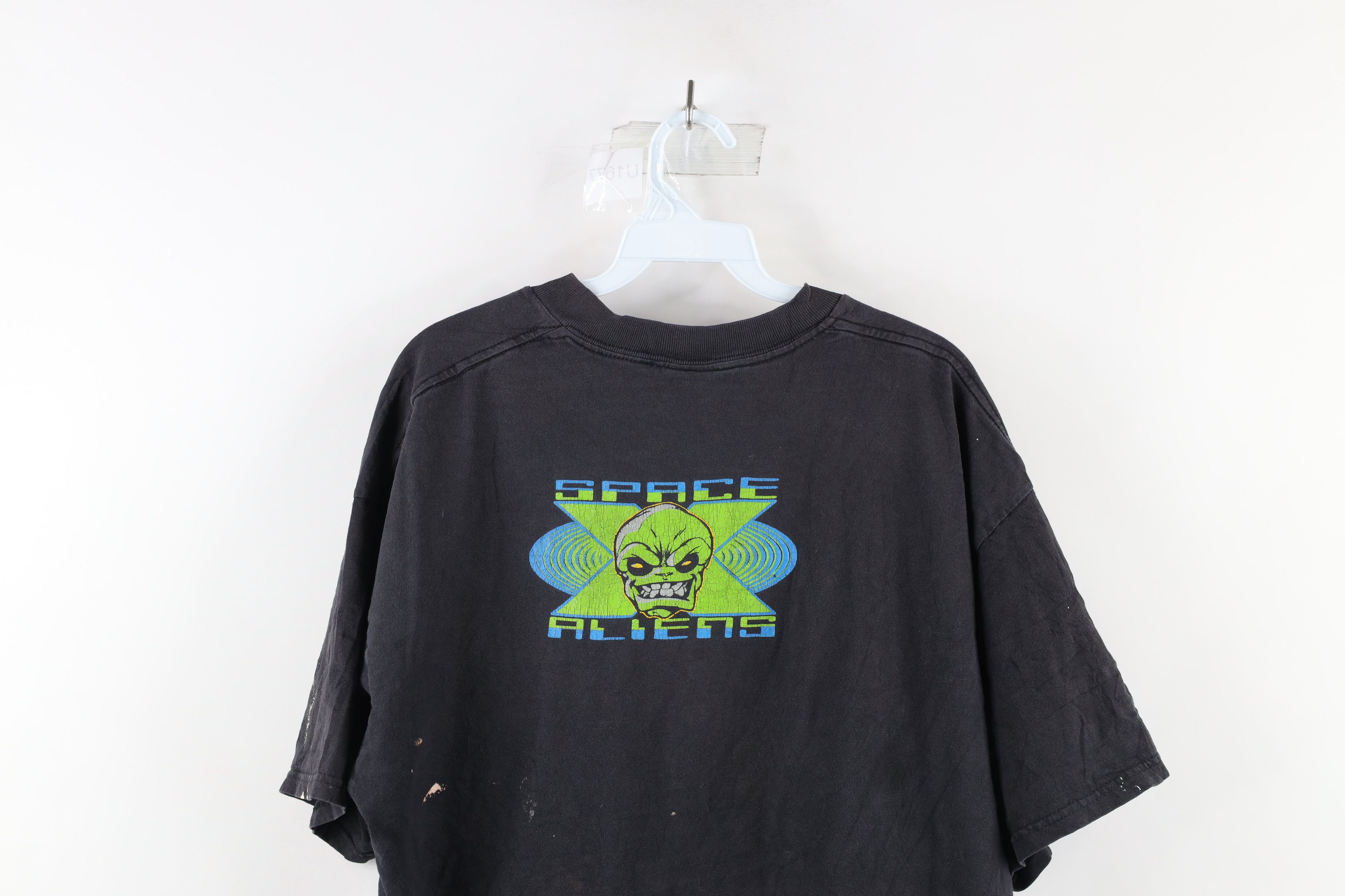 Vintage Vintage 90s Streetwear Spell Out Aliens In Black T-Shirt USA Size US L / EU 52-54 / 3 - 14 Thumbnail
