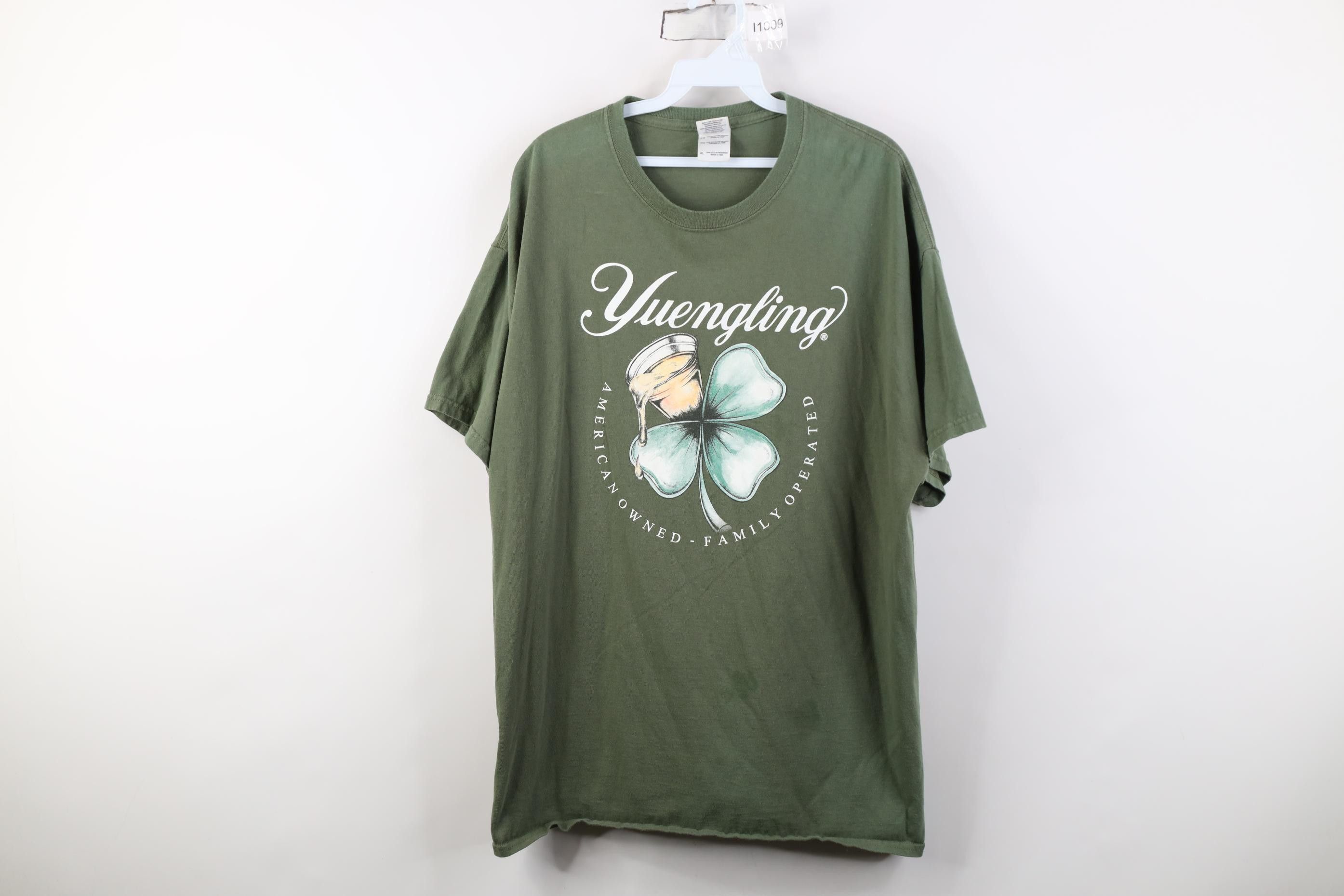 Vintage Vintage Y2K Yuengling Beer St Patricks Short Sleeve T-Shirt Size US XL / EU 56 / 4 - 1 Thumbnail