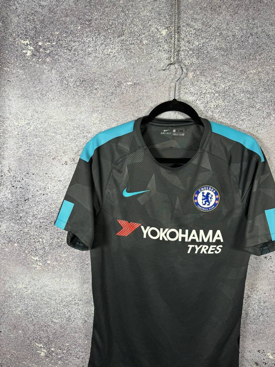 Chelsea Soccer × Nike Vintage Chelsea 2017/18 Third Nike Soccer Jersey Small Size US S / EU 44-46 / 1 - 2 Thumbnail