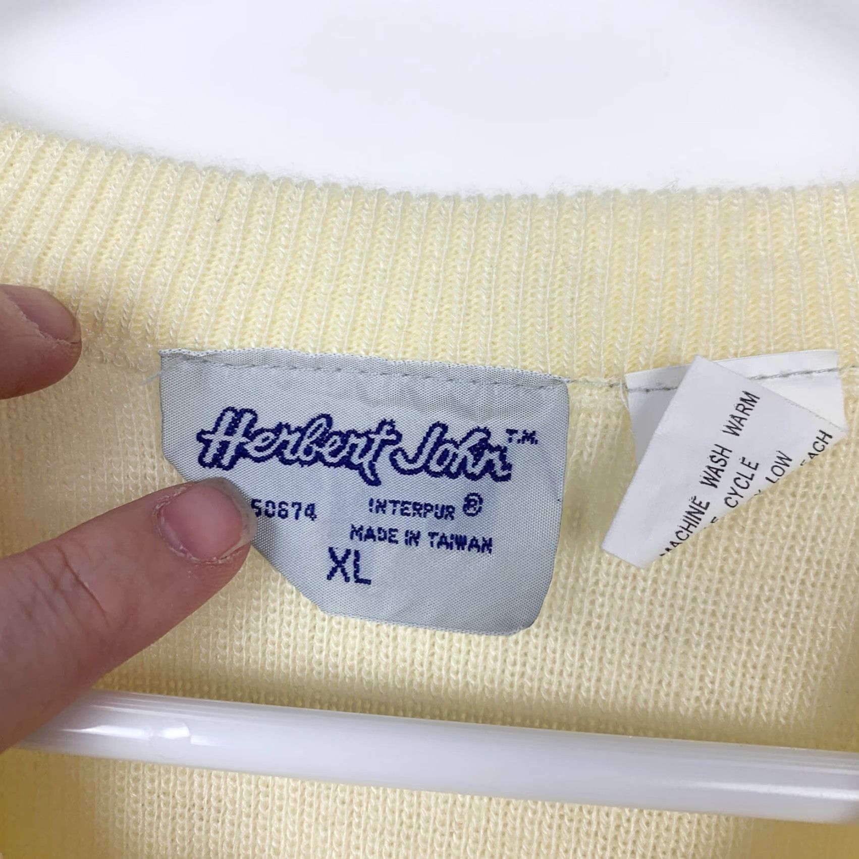 Vintage VINTAGE Herbert John Interpur Yellow Preppy V-Neck Sweater Kurt Cobain Mens XL Size US XL / EU 56 / 4 - 3 Thumbnail