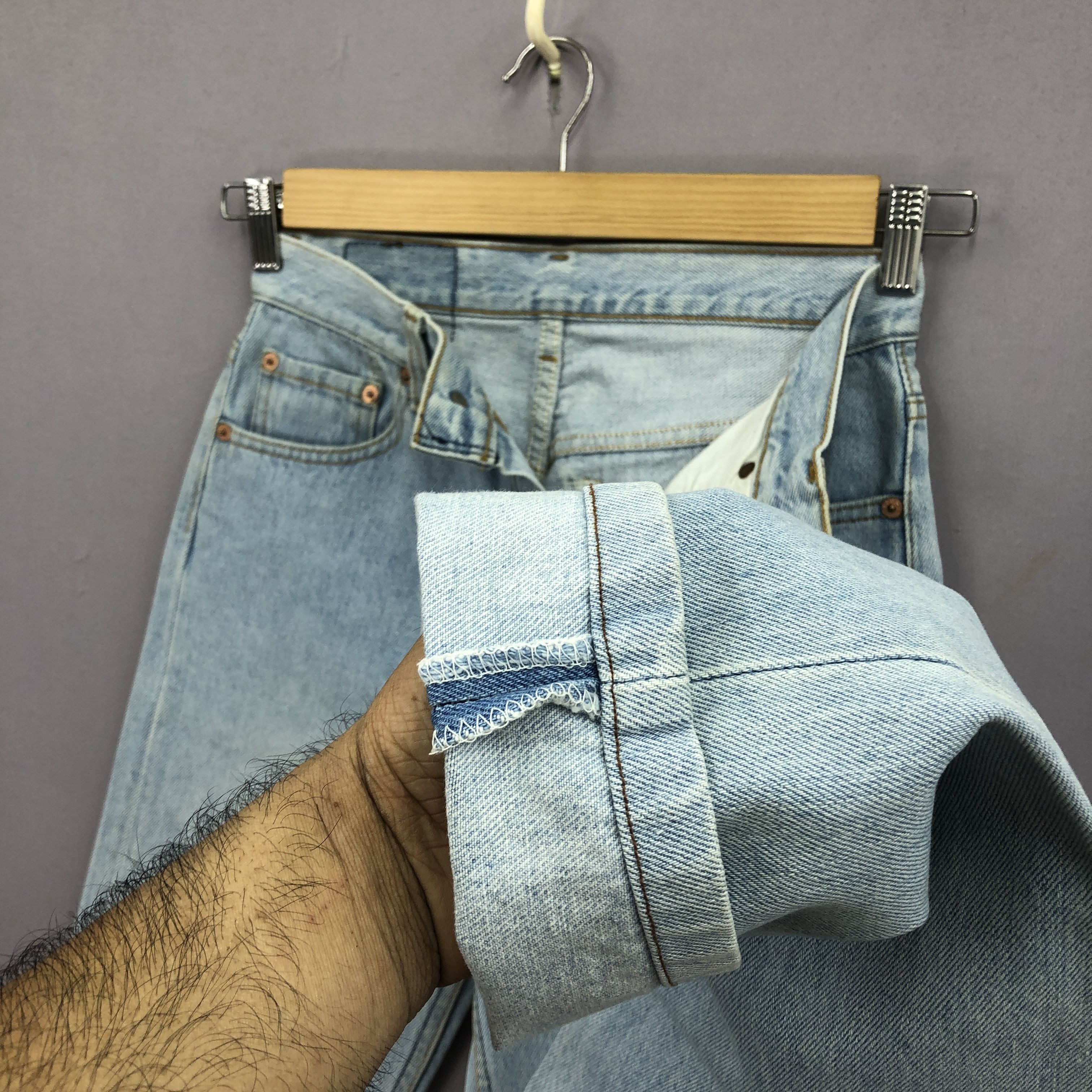 Levi's Vintage 90s Levis 501 Light Wash Jeans Faded Denim GF30285 Size 26" / US 2 / IT 38 - 8 Thumbnail