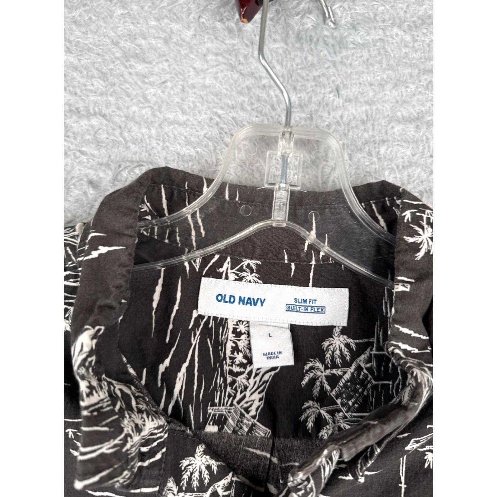 Old Navy Old Navy Button-Up Shirt Adult Large White Black Palm Hawaiian Rayon Slim Fit Size US L / EU 52-54 / 3 - 6 Thumbnail
