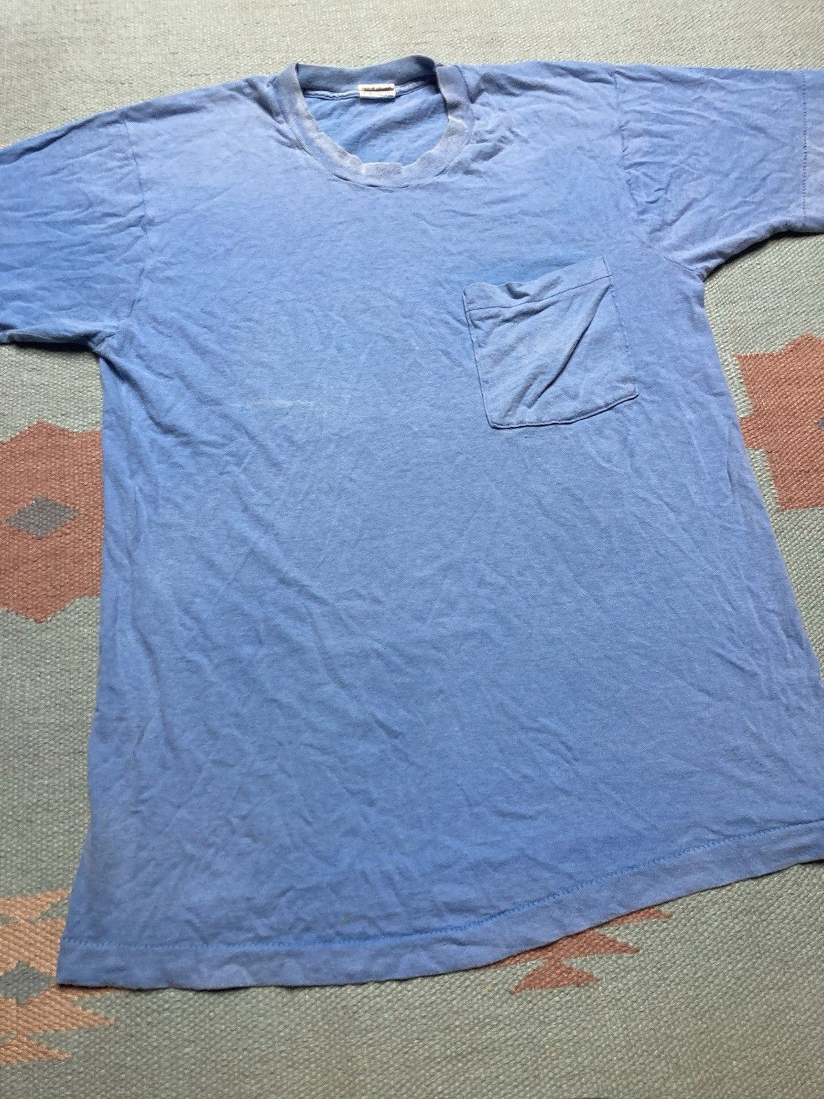 Vintage 80s pocket t shirt blank faded fruit of the loom cotton M Size US M / EU 48-50 / 2 - 2 Thumbnail