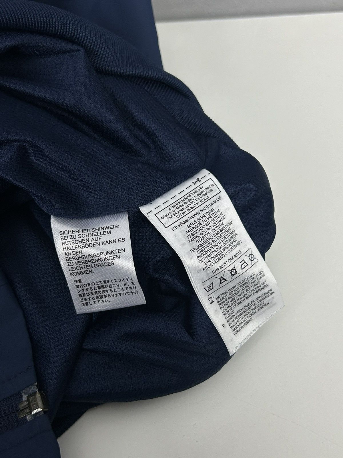 Adidas ARSENAL LONDON ADIDAS 2019/20 FOOTBALL SOCCER TRACK JACKET Size US XXL / EU 58 / 5 - 10 Thumbnail