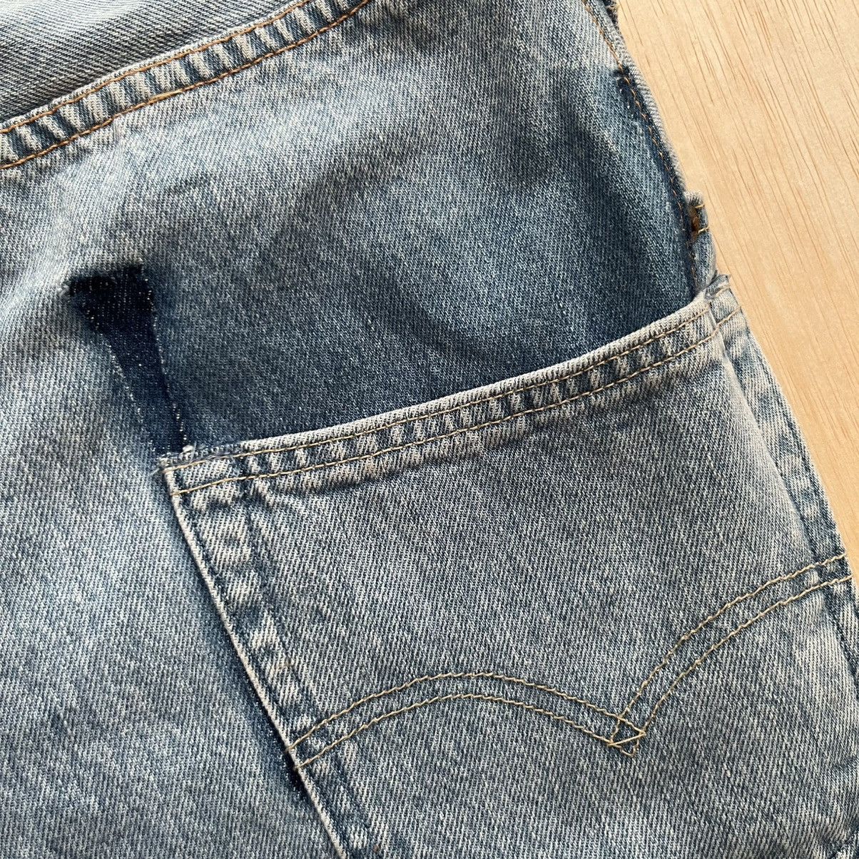 Levi's × Vetements VETEMENTS x LEVIS REWORKED RECONSTRUCTED DENIM HIVER 2017 Size 28" / US 6 / IT 42 - 3 Thumbnail