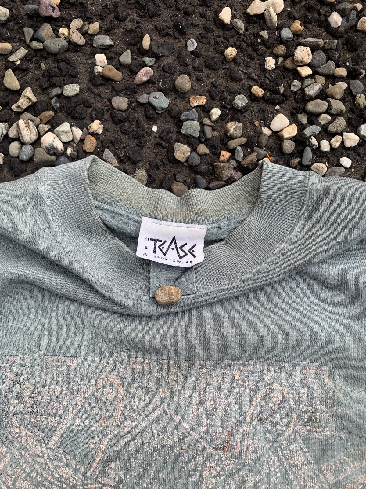 Vintage Vintage Tease Sportswear Distressed Crewneck Sweatshirt Size US L / EU 52-54 / 3 - 5 Thumbnail