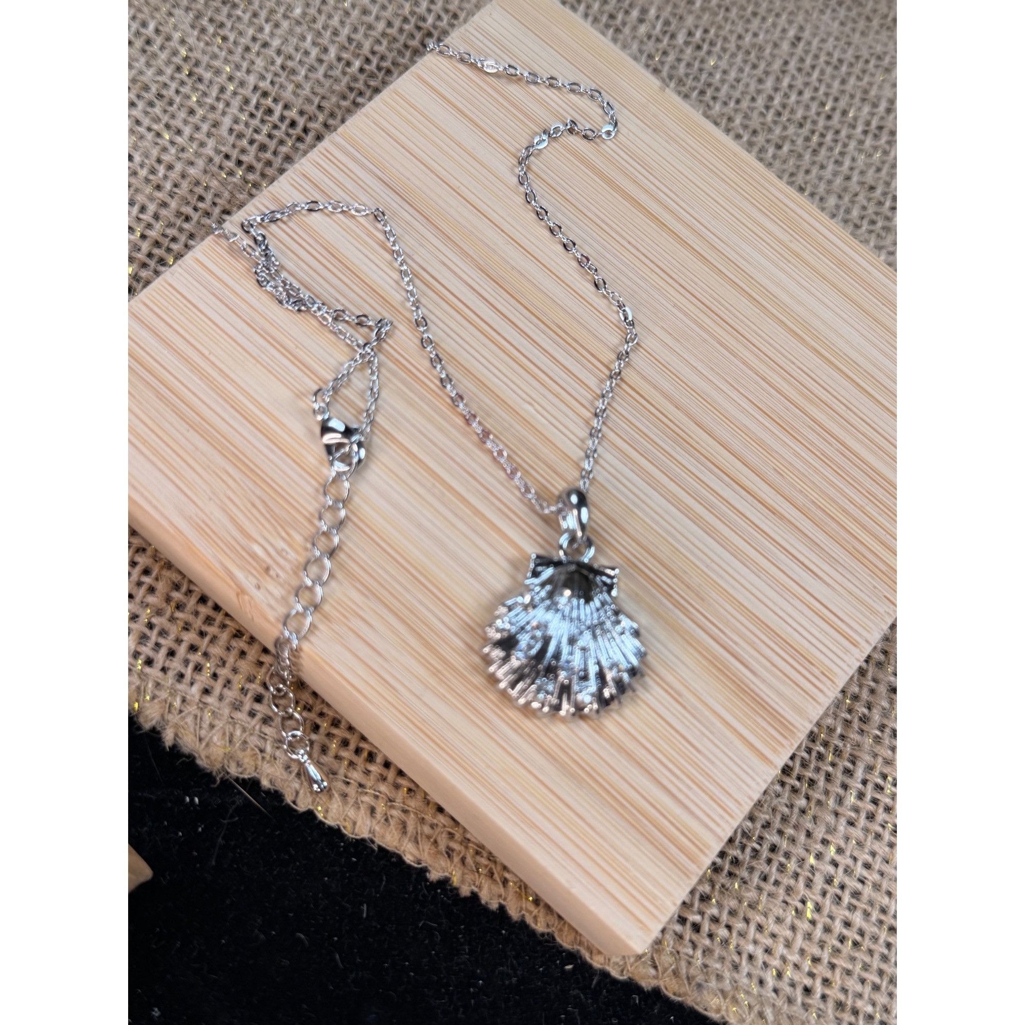 Other Silver Plated Seashell Pendant Necklace With Gift Box Size ONE SIZE - 5 Thumbnail