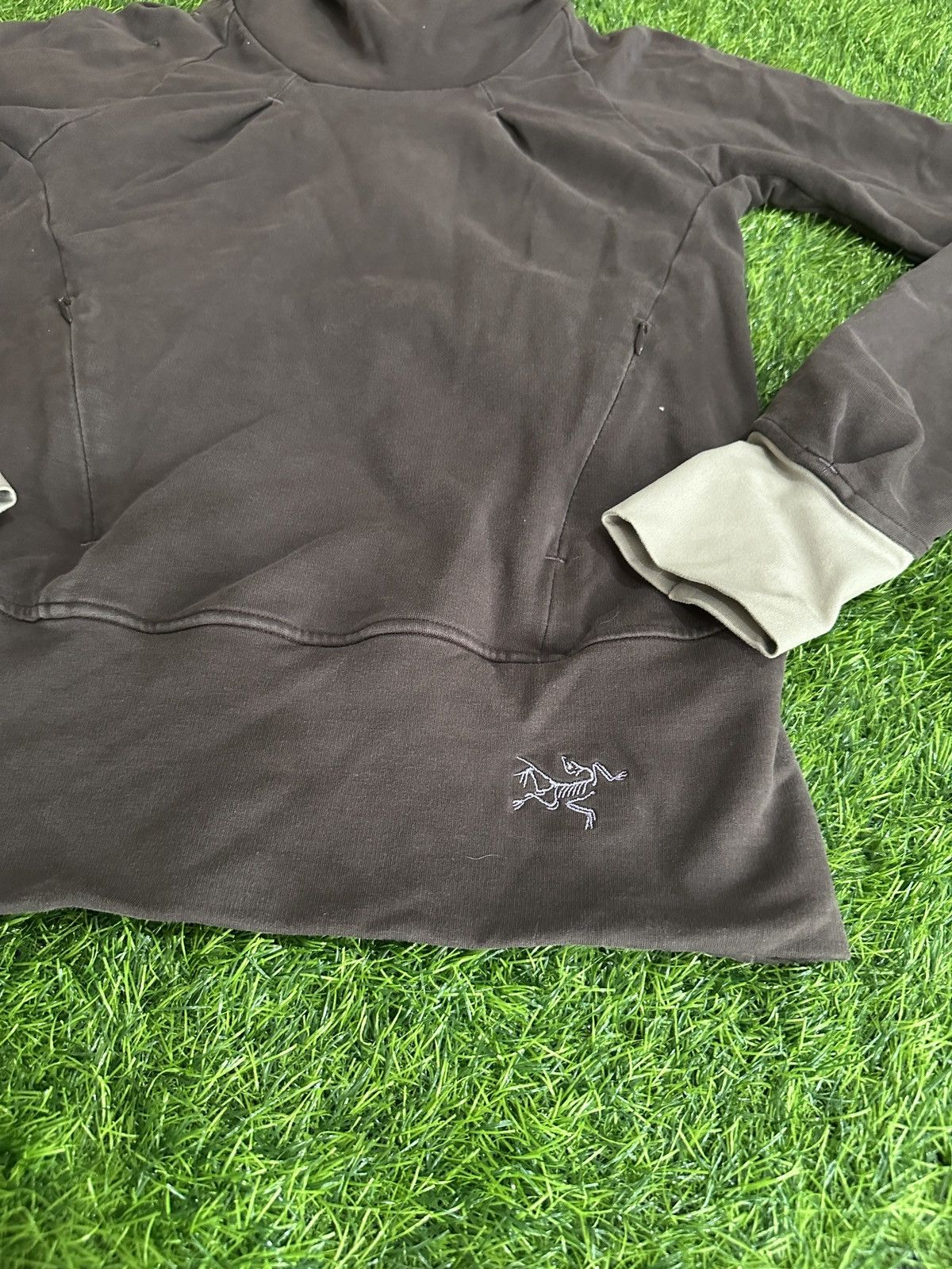 Arc'teryx Arcteryx womens athletic pull over hoodie size small Size S / US 4 / IT 40 - 2 Thumbnail