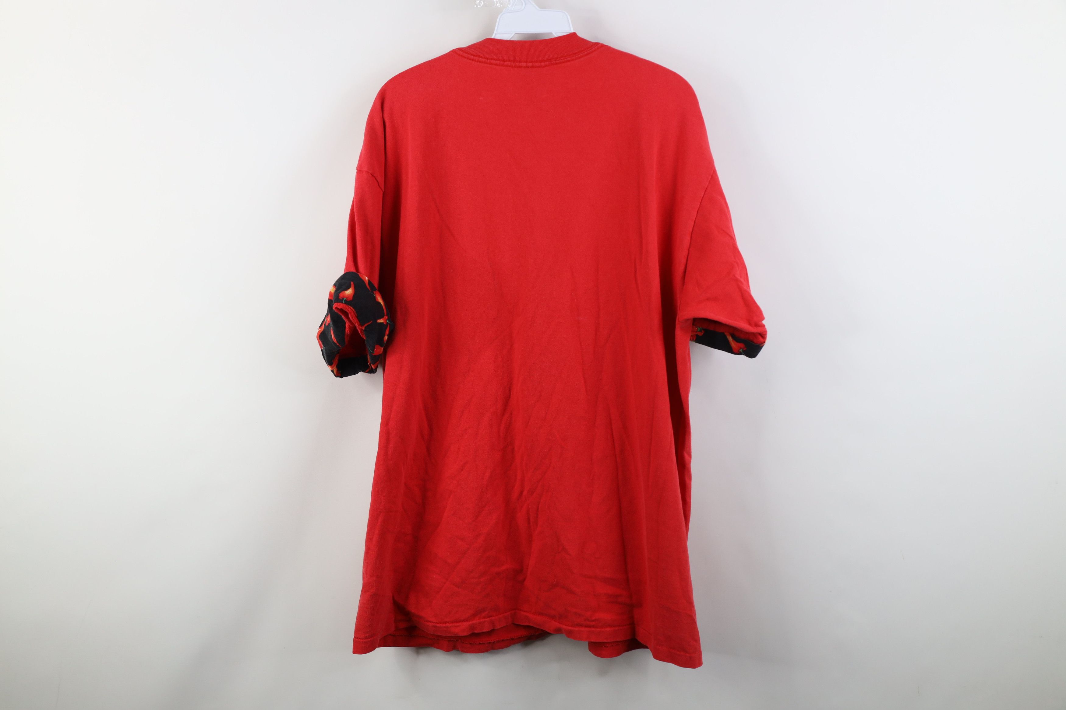 Vintage Vintage 90s Streetwear Hot Chili Peppers Pocket T-Shirt USA Size US XL / EU 56 / 4 - 14 Thumbnail