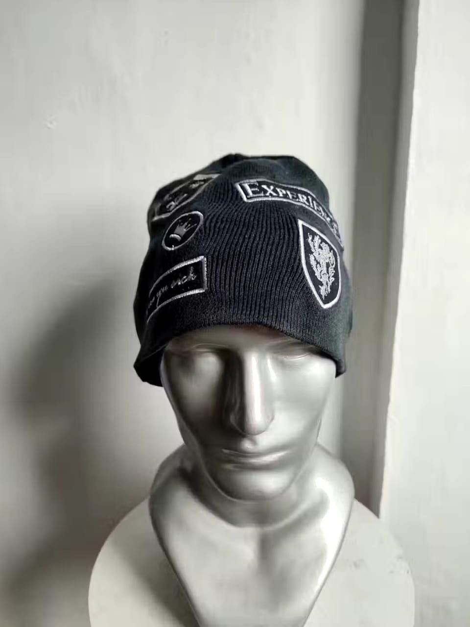 semanticdesign Semantic Design Japan Patches Punk Oversize Beanie Hats Size ONE SIZE - 1 Thumbnail