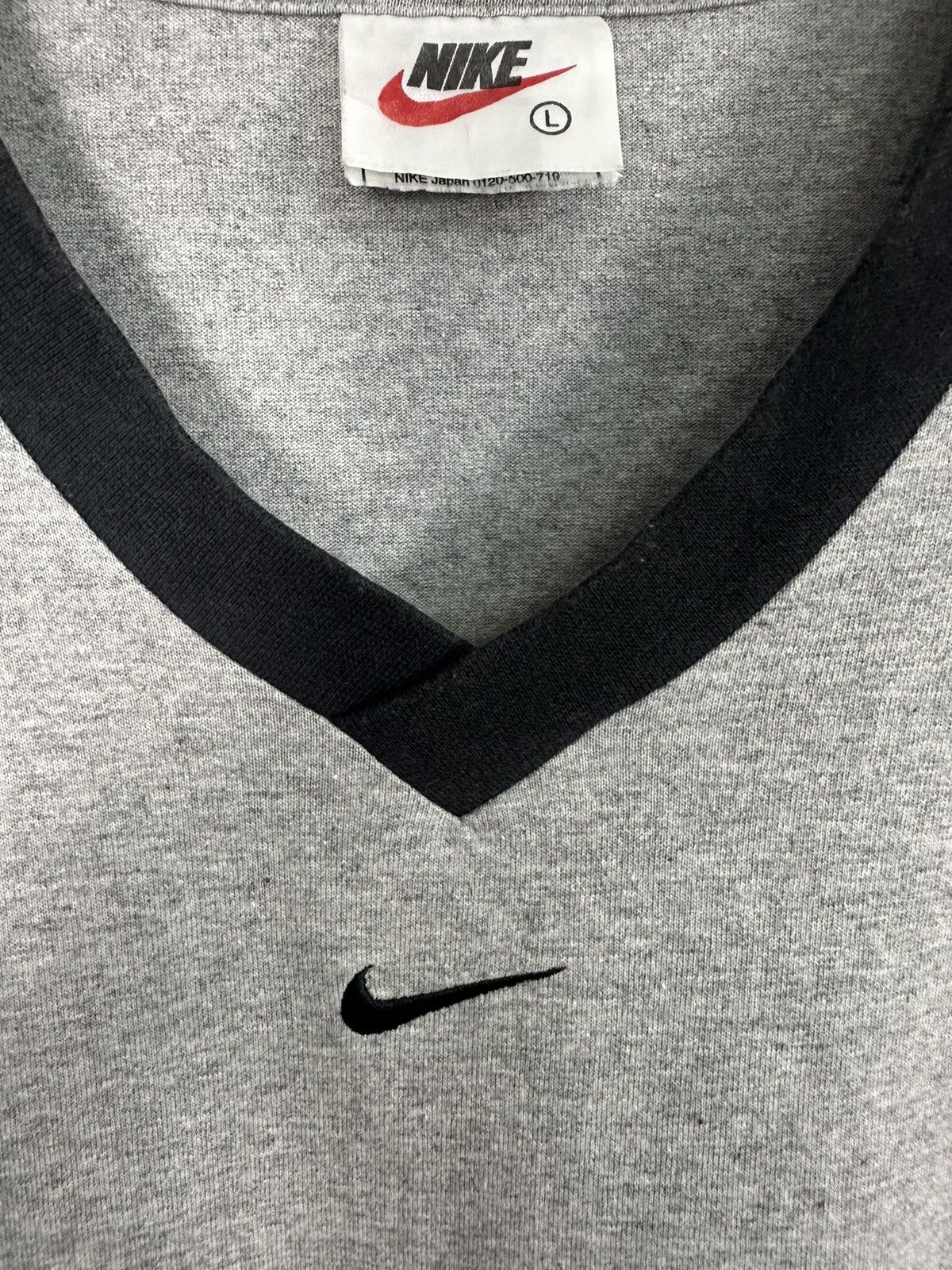 Nike 90s Nike Center Swoosh Logo Vintage Tshirt A395 Size US L / EU 52-54 / 3 - 7 Thumbnail