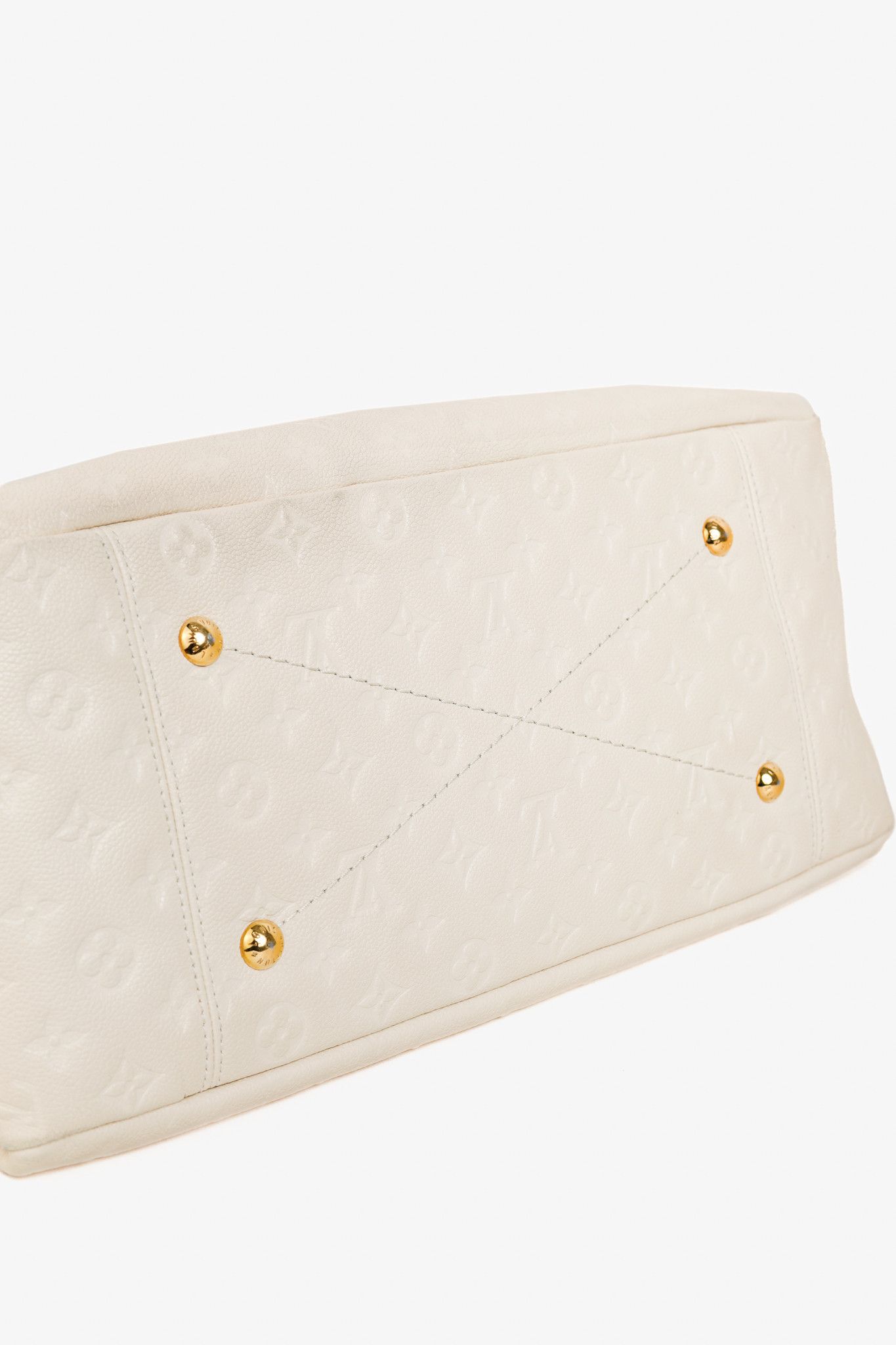 Louis Vuitton Louis Vuitton Artsy MM Creme Empreinte Leather Hobo Bag Size ONE SIZE - 5 Thumbnail