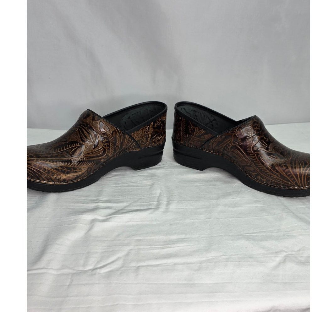 Dansko Dansko Brown Tooled Leather Clogs Embossed Slip On Shoes Size US 10.5 / IT 40.5 - 5 Thumbnail