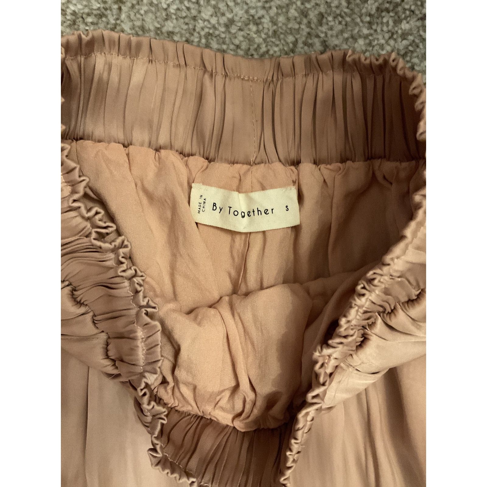By Together By Together Pure Bliss Satin Split Wide Leg Pants in Rose, S Size 27" / US 4 / IT 40 - 6 Thumbnail