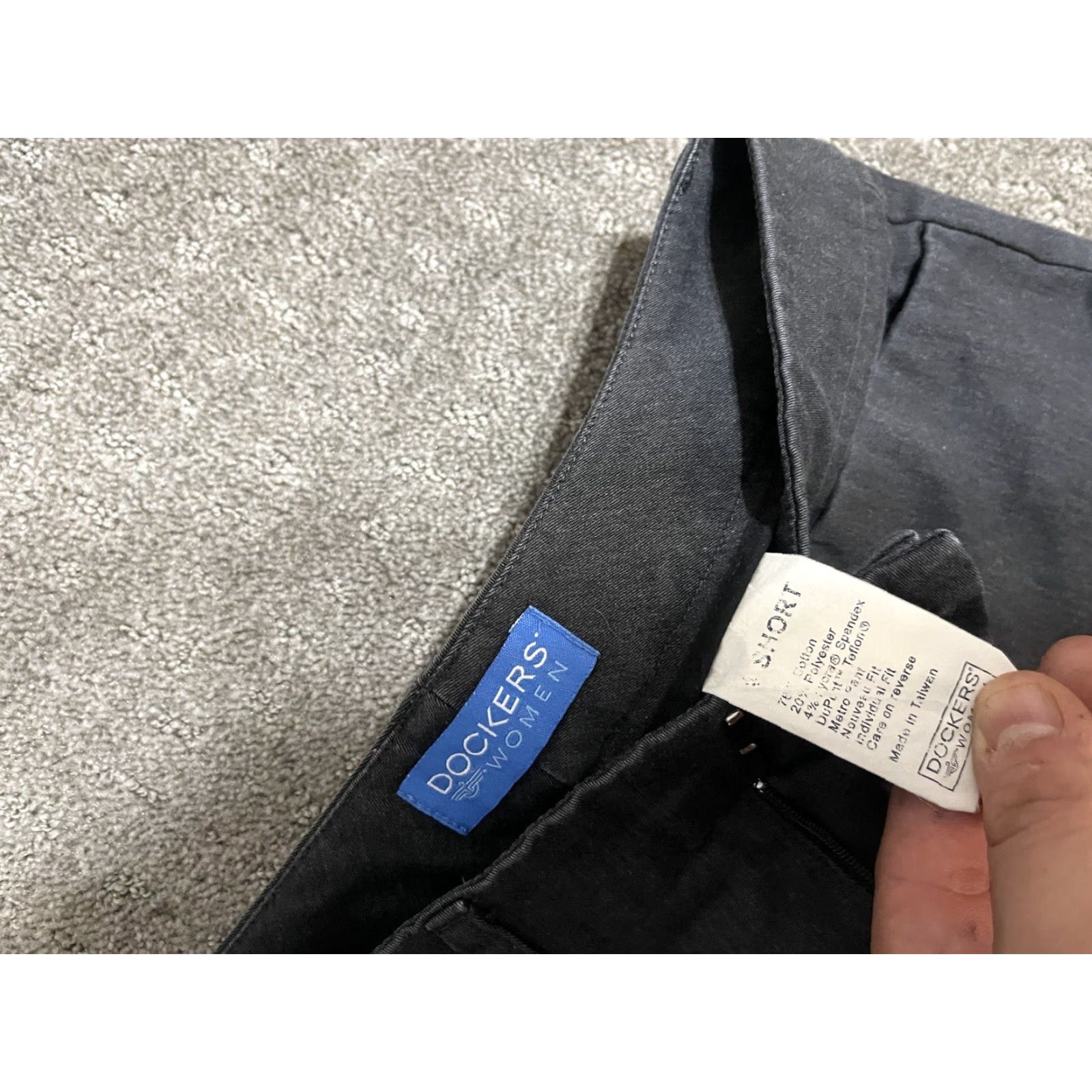Dockers DOCKERS Women's Khakis Size 4 Short Gray Mid Rise Straight Leg Size 27" / US 4 / IT 40 - 5 Thumbnail
