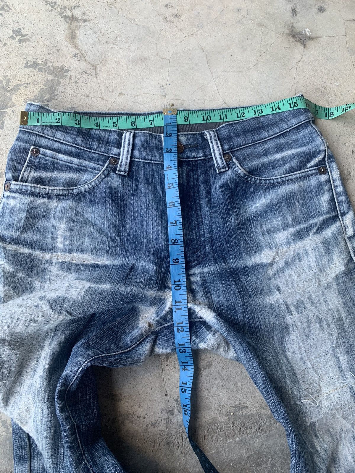Edwin Distressed Edwin 503 made in Japan 🇯🇵 nice faded. Size US 31 - 7 Thumbnail