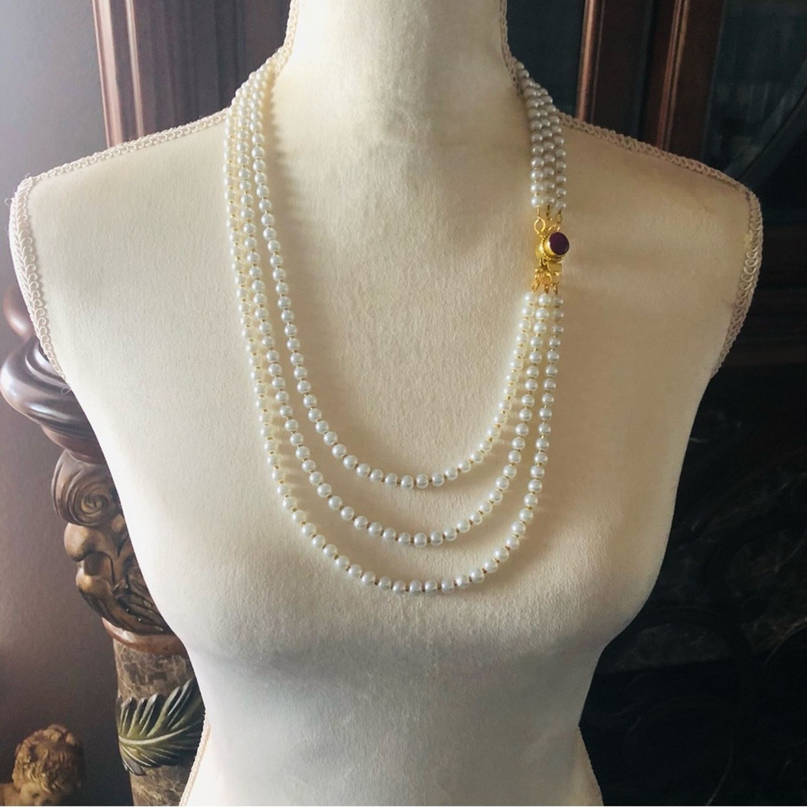 Handmade Handcrafted triple strand pearl genuine ruby clasp necklace Size ONE SIZE - 5 Thumbnail
