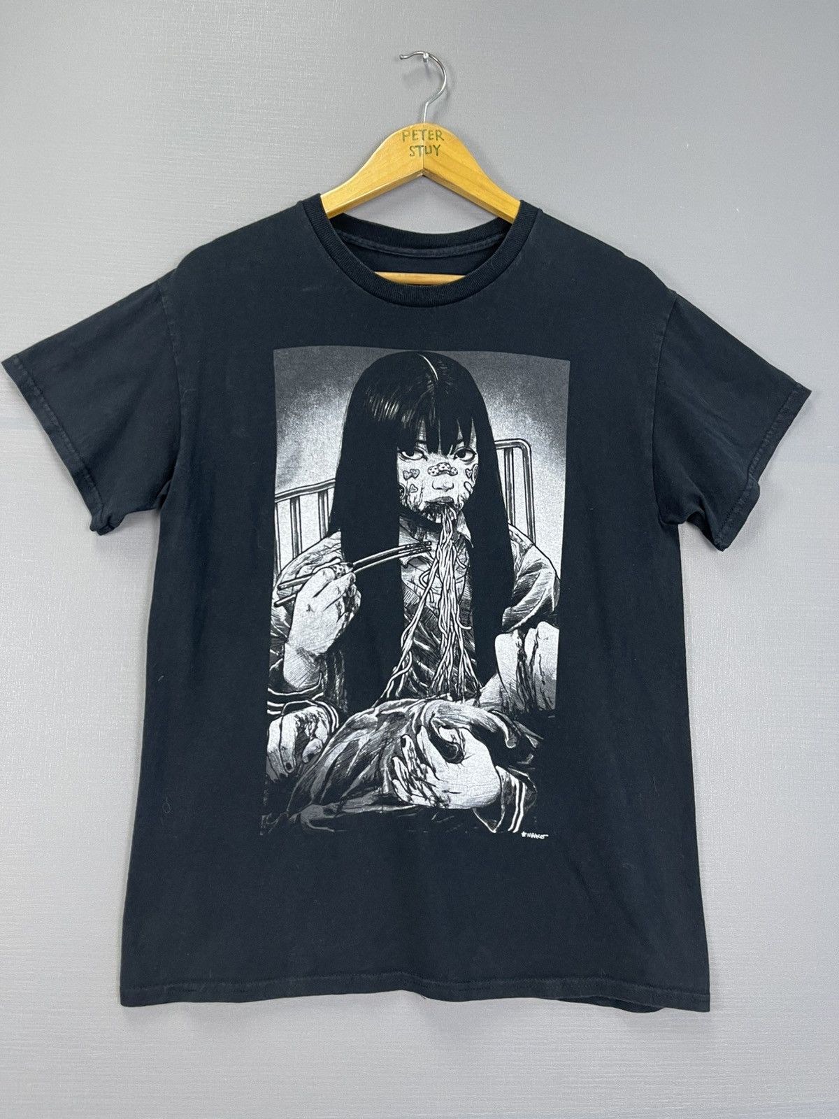 Vintage Mako Creepy Girl Noodles Anime T Shirt Size US S / EU 44-46 / 1 - 2 Thumbnail