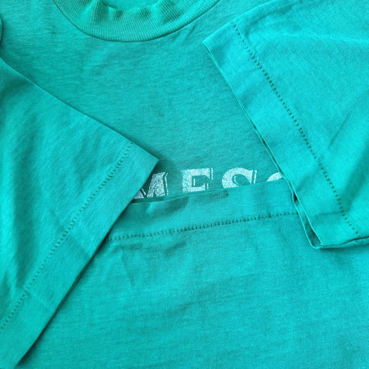 Vintage Vintage 1980s Jameson Irish Whiskey T-Shirt Distressed L Size US L / EU 52-54 / 3 - 9 Thumbnail