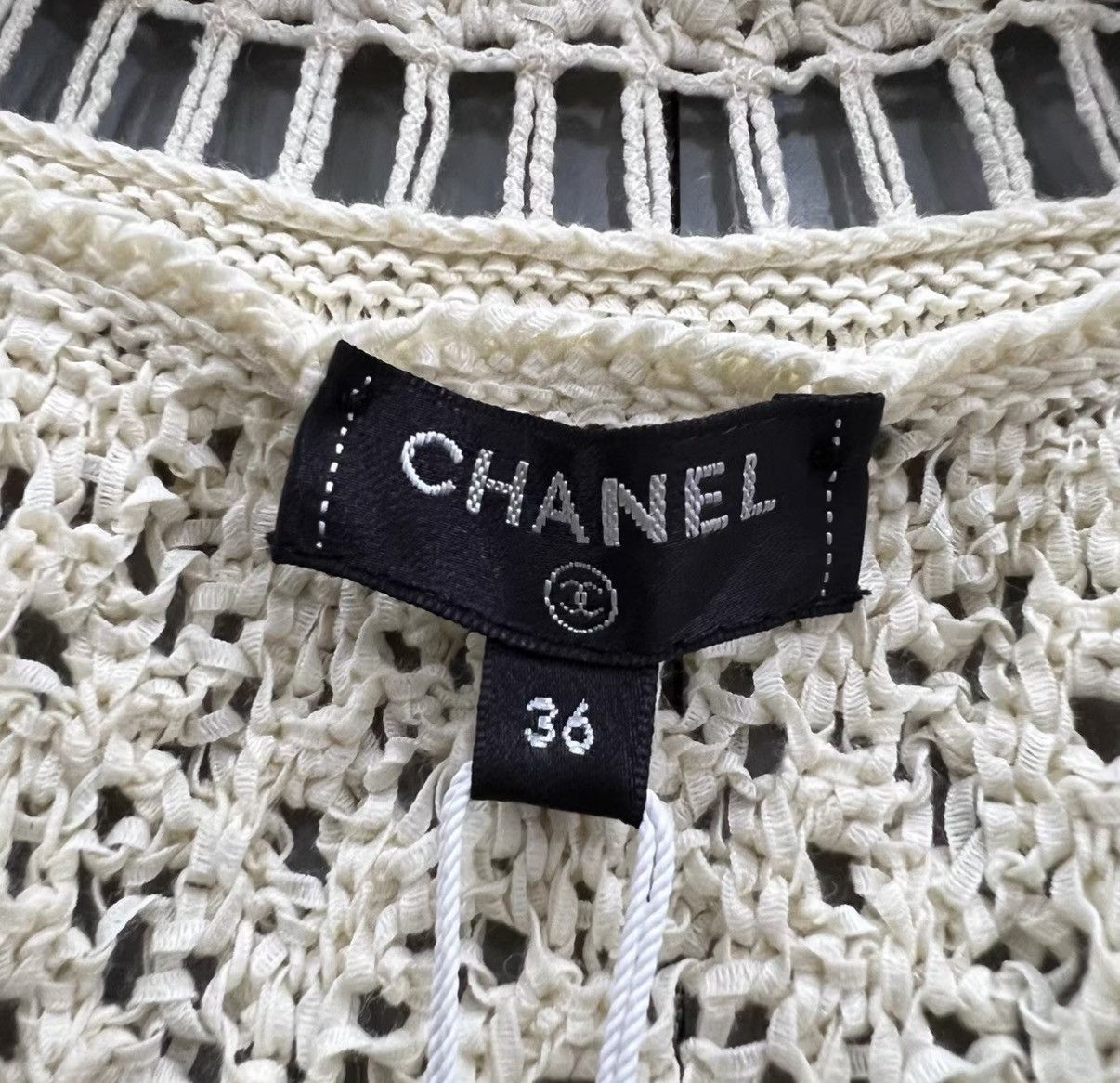 Chanel CHANEL 20P beige floral hollow-out dress J41 Size XS / US 0-2 / IT 36-38 - 4 Thumbnail