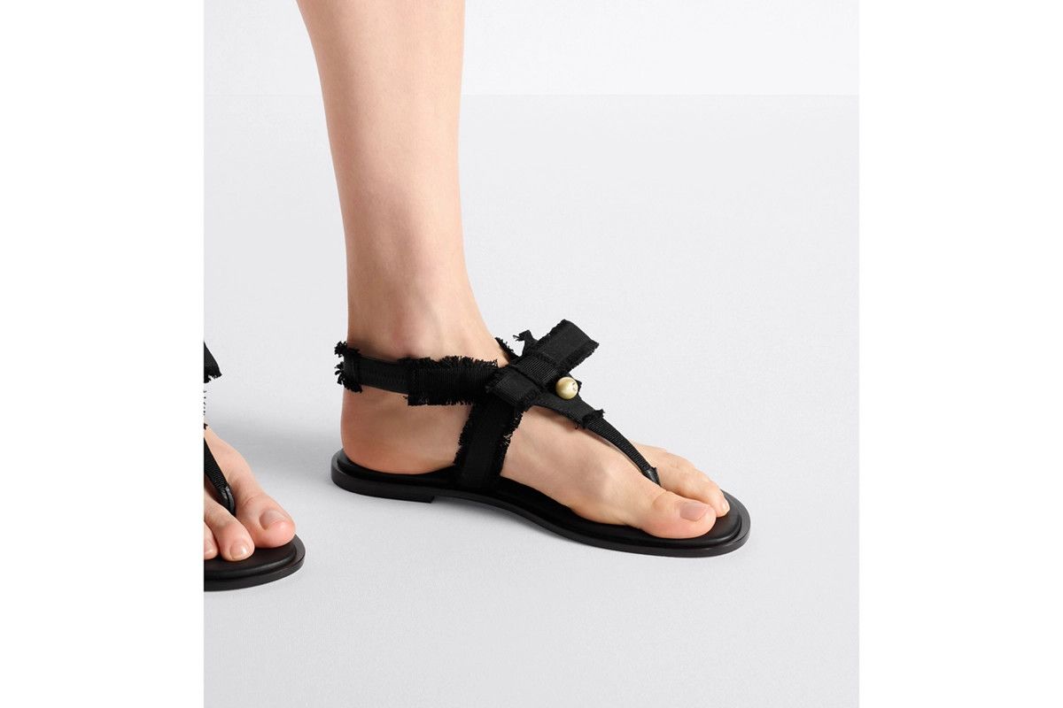 Dior o1bcso1str0226 Diorable Thong Sandal in Black Size US 5 / IT 35 - 7 Thumbnail