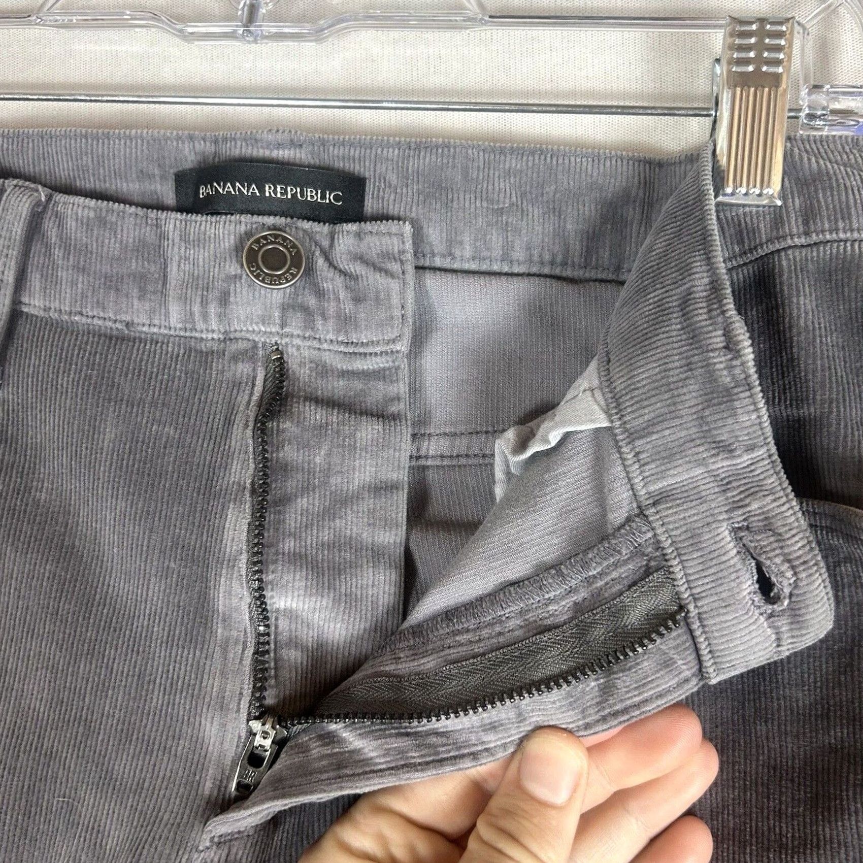 Banana Republic Banana Republic Womens Corduroy Pants Size 30L Gray Chino Casual Workwear Straight Pants Womens 30 Gray Corduroy Cotton Blend Spandex Regular 30L Size 30" / US 8 / IT 44 - 2 Thumbnail