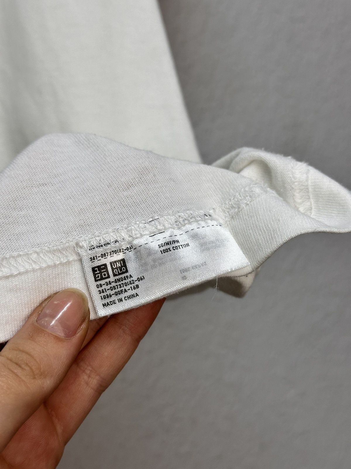 Other Uniqlo Kurt Cobain Nirvana Uniqlo Band Tee Ceazy Travis Y2K Size US L / EU 52-54 / 3 - 8 Thumbnail