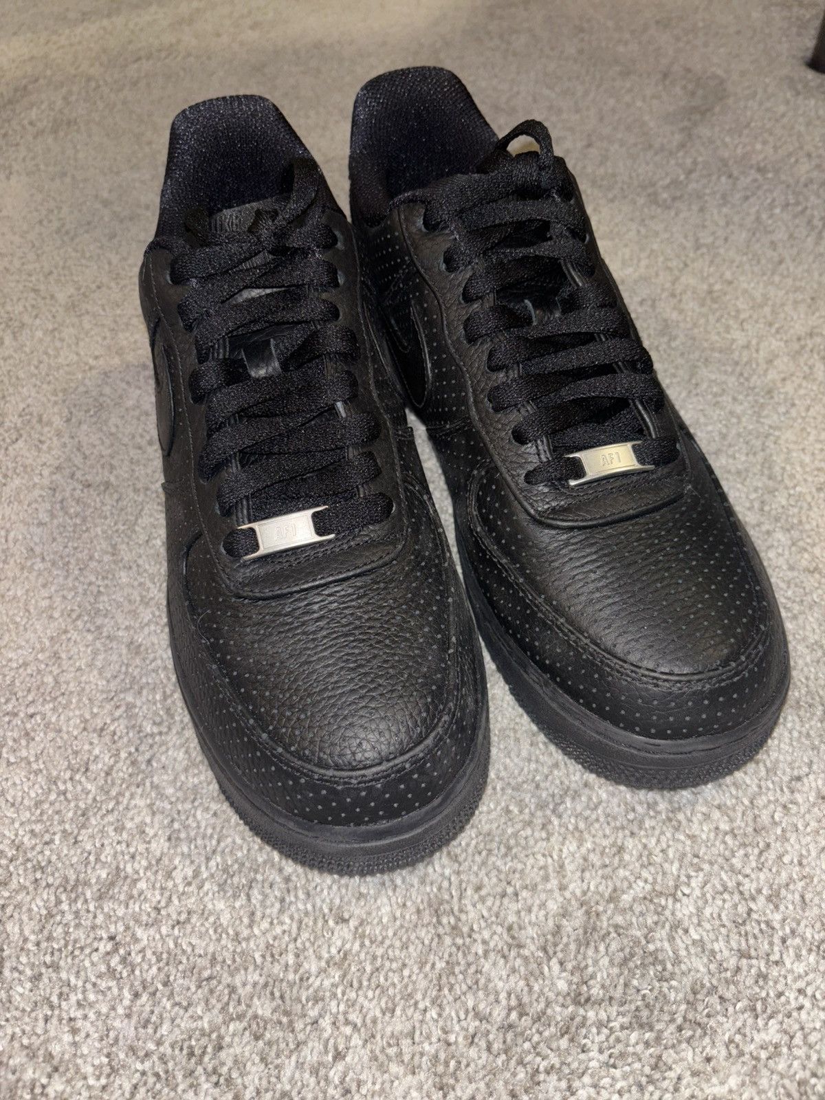 Nike Black Air Force 1 Size US 9 / EU 42 - 2 Thumbnail