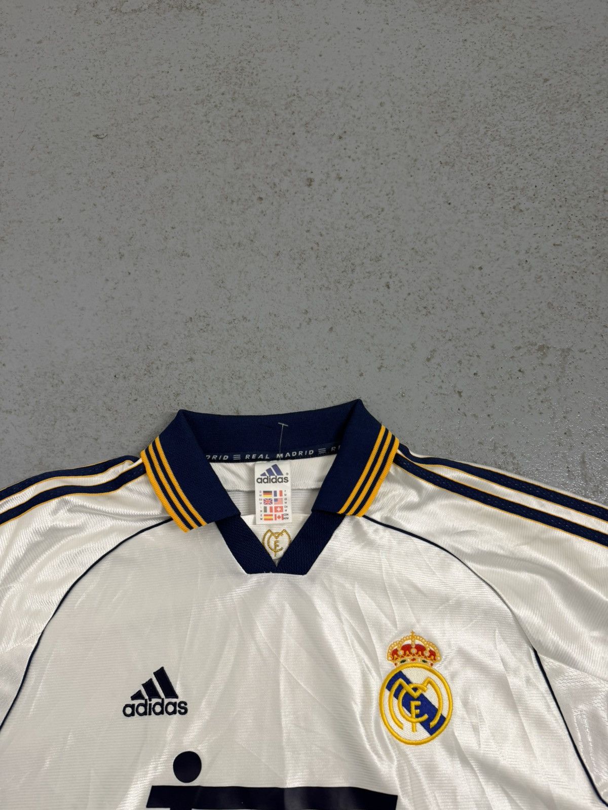 Adidas Vintage 1998/2000 Adidas Real Madrid Soccer Jersey Size US M / EU 48-50 / 2 - 8 Thumbnail