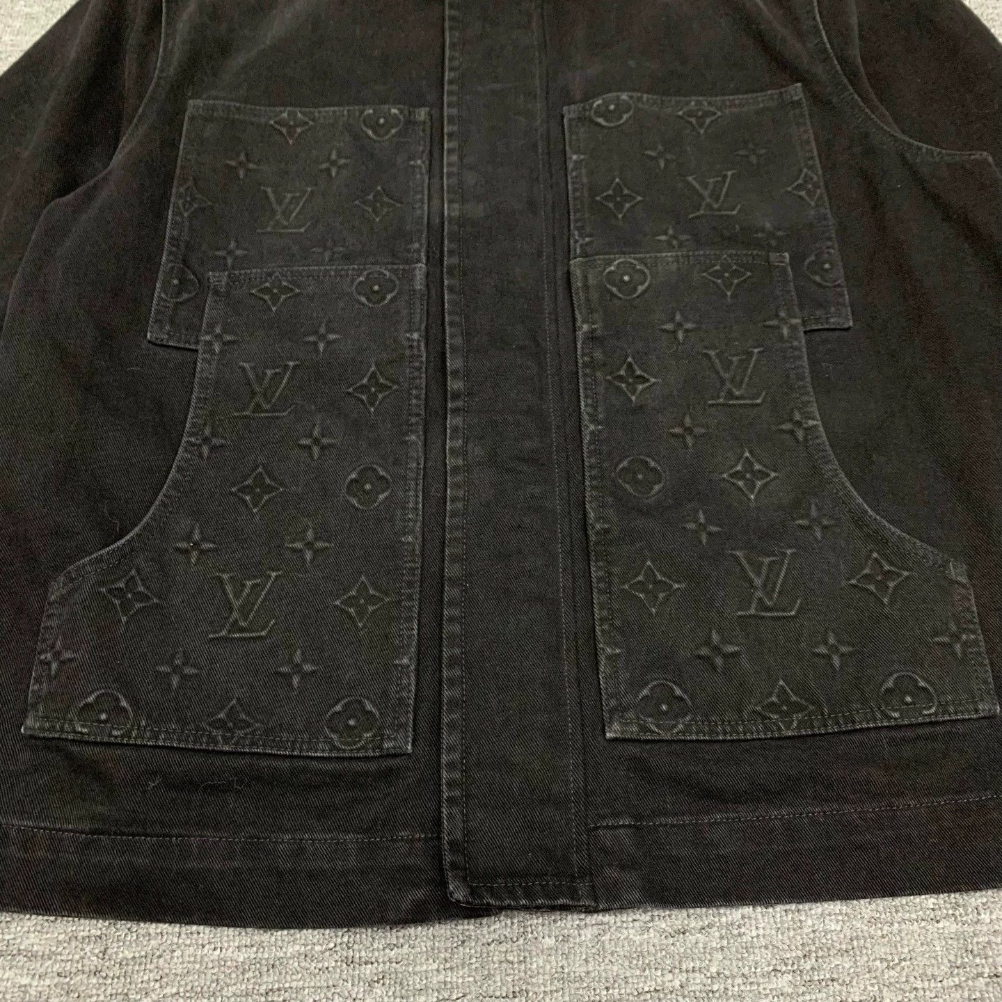Louis Vuitton Louis VuittonAll-Over Print Logging Washed Denim Jacket Size US L / EU 52-54 / 3 - 4 Thumbnail