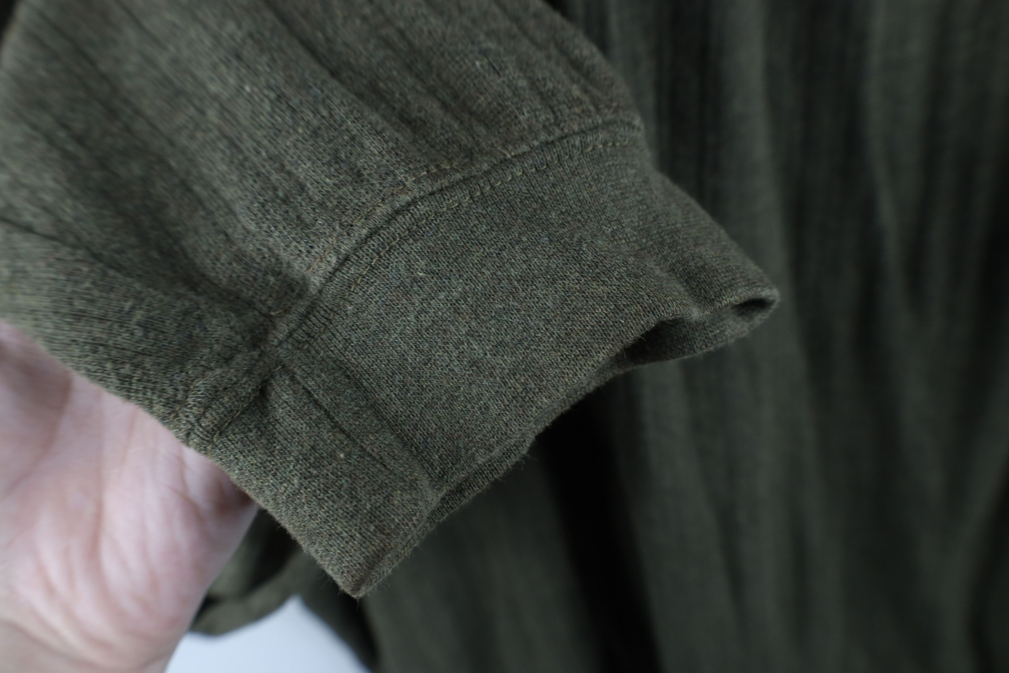 Vintage Vintage 90s Streetwear Blank Knit Long Sleeve Henley T-Shirt Size US L / EU 52-54 / 3 - 8 Thumbnail