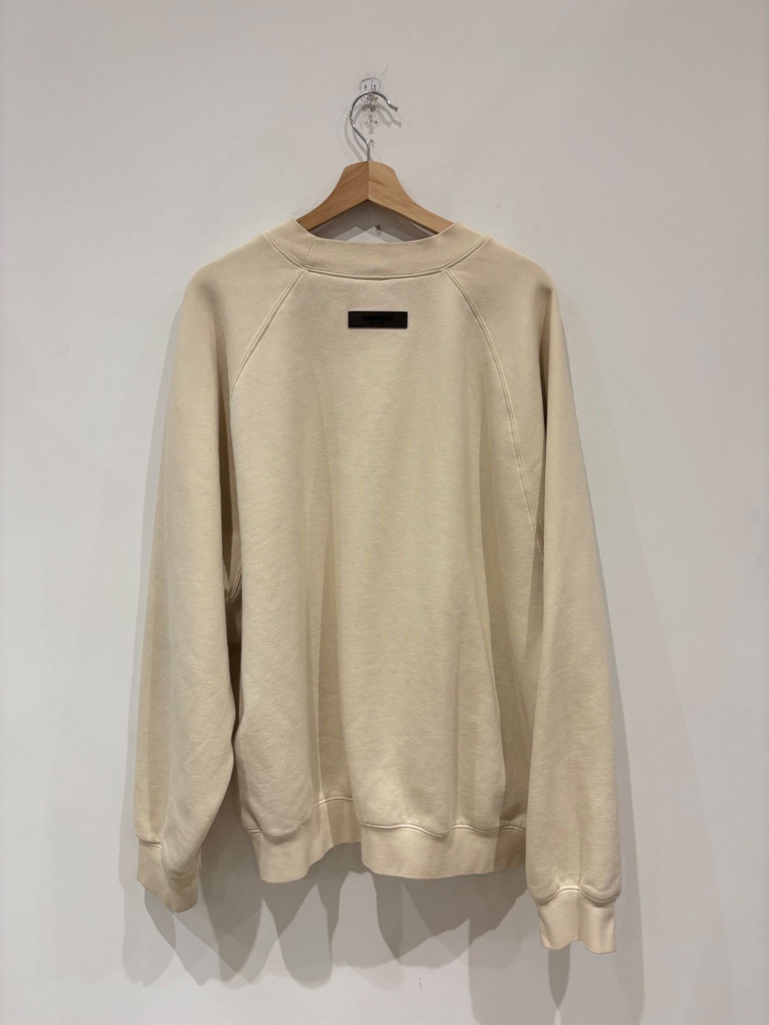 Fear of God Fear of God Essentials Crewneck Sweatshirt Sand Size US XL / EU 56 / 4 - 5 Thumbnail