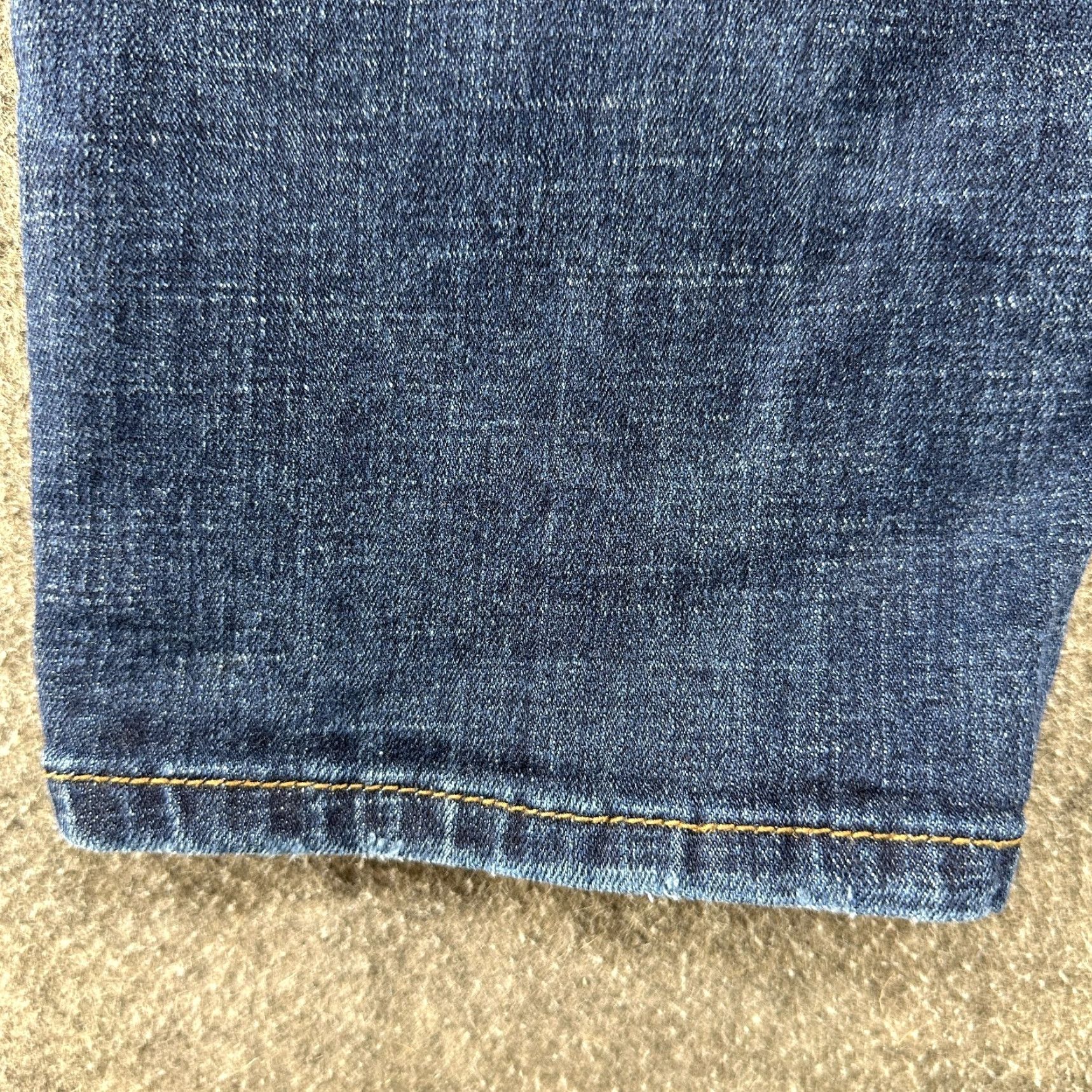 Lucky Brand Lucky Brand Jeans Men 34x32 Blue 221 Straight Leg Dark Wash Denim Stretch Cotton 5-Pocket Classic Vintage No (if required) Size US 34 / EU 50 - 6 Thumbnail
