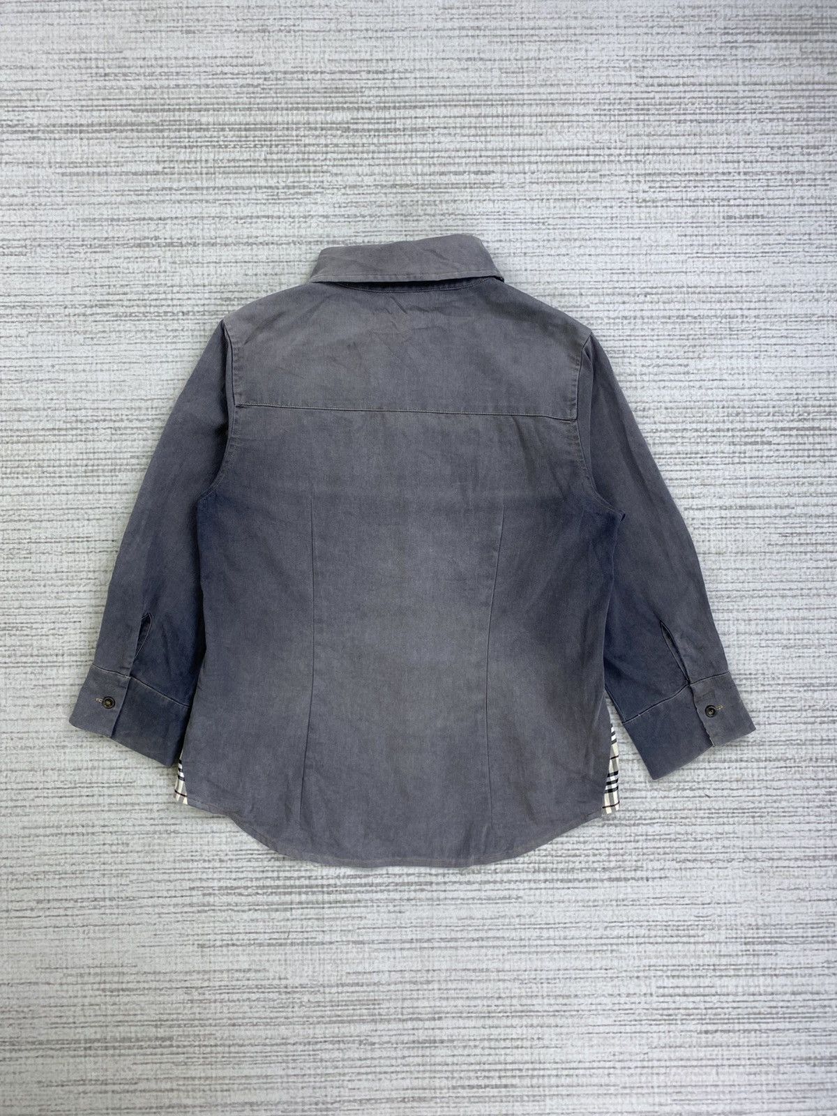 Burberry × Vintage Vintage Burberry London Made in England Nova Check Buttoned Size US S / EU 44-46 / 1 - 2 Thumbnail