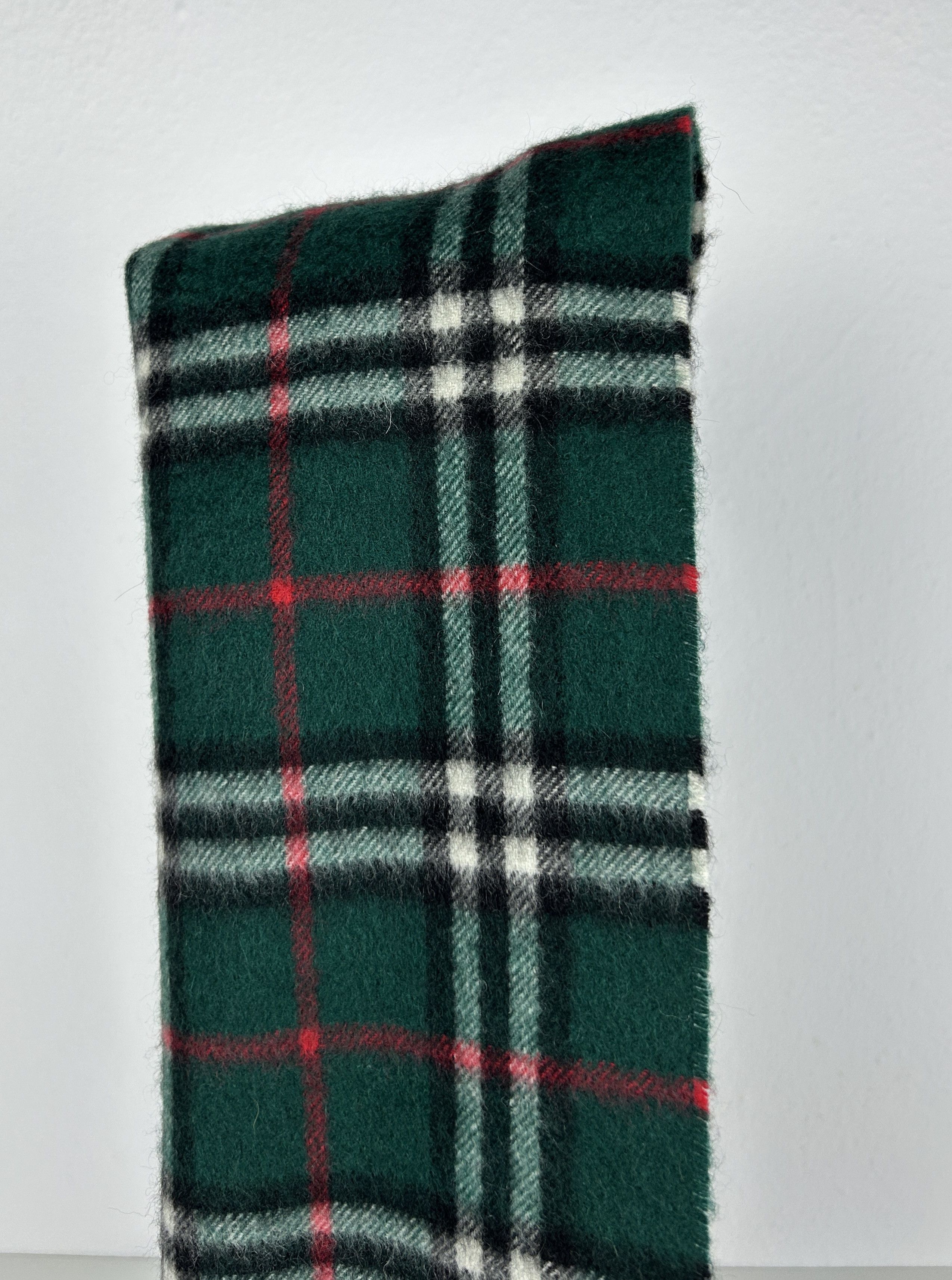 Burberry Vintage Burberry green nova check cashmere scarf Size ONE SIZE - 7 Thumbnail