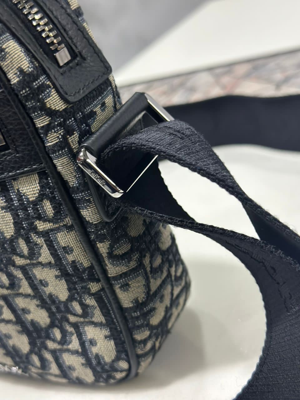 Dior Authentic Christian Dior Oblique Blue Beige Crossbody Bag Size ONE SIZE - 11 Thumbnail