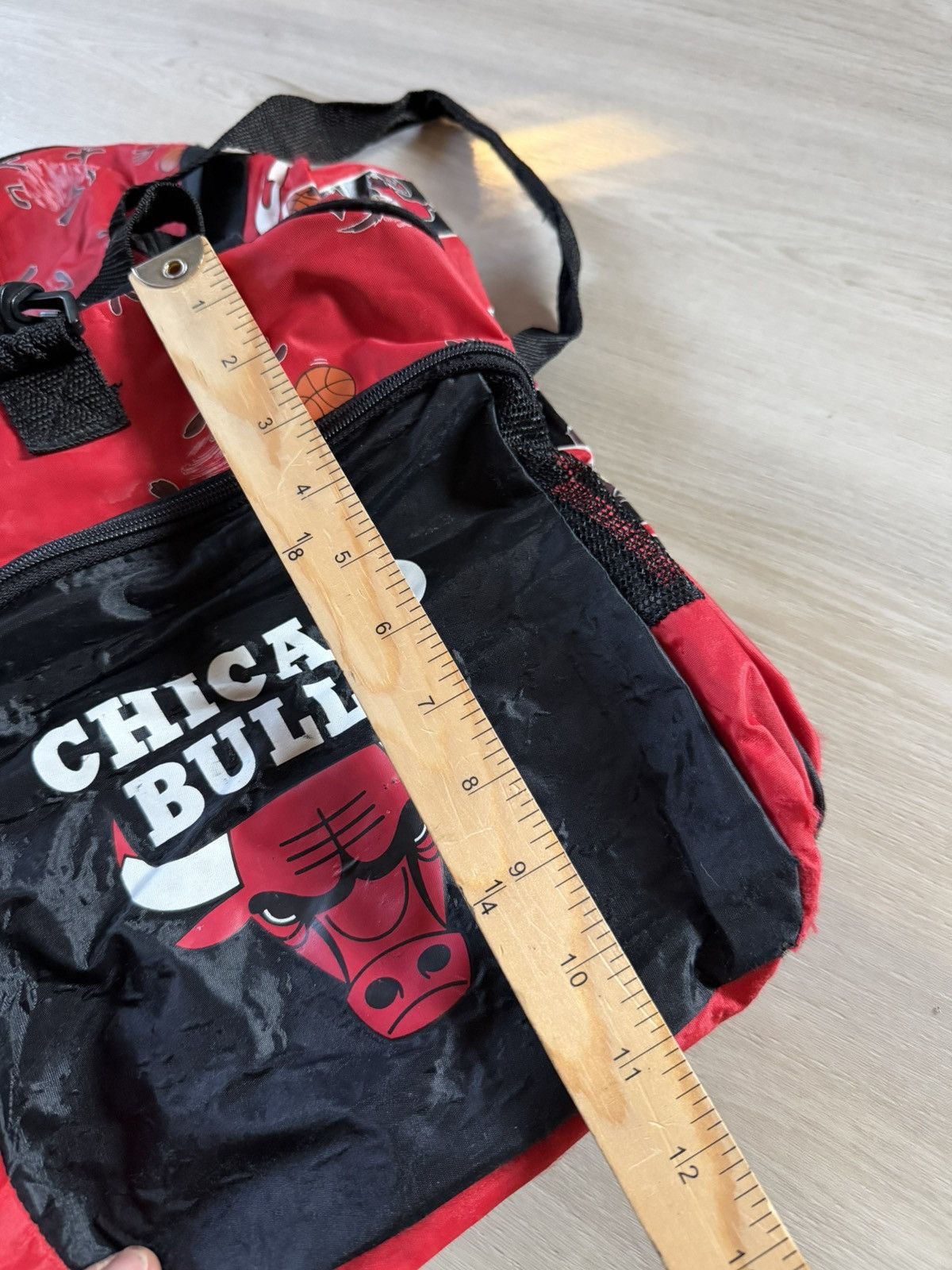 NBA Vintage Looney Tunes Chicago Bulls Duffel Bag NBA 1998 Taz Size ONE SIZE - 12 Thumbnail