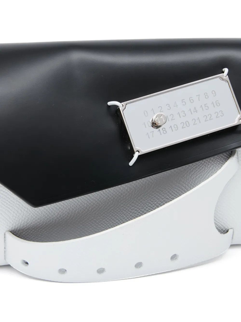 Maison Margiela oc11z0325 Size: OS / Snatched Classic Top Handle Bag Size ONE SIZE - 4 Thumbnail