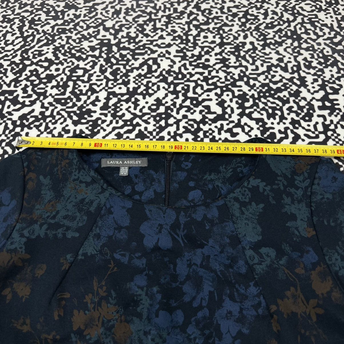 Laura Ashley Vintage Y2K Laura Ashley Floral Print Retro Style Midi Dress Size L / US 10 / IT 46 - 25 Thumbnail