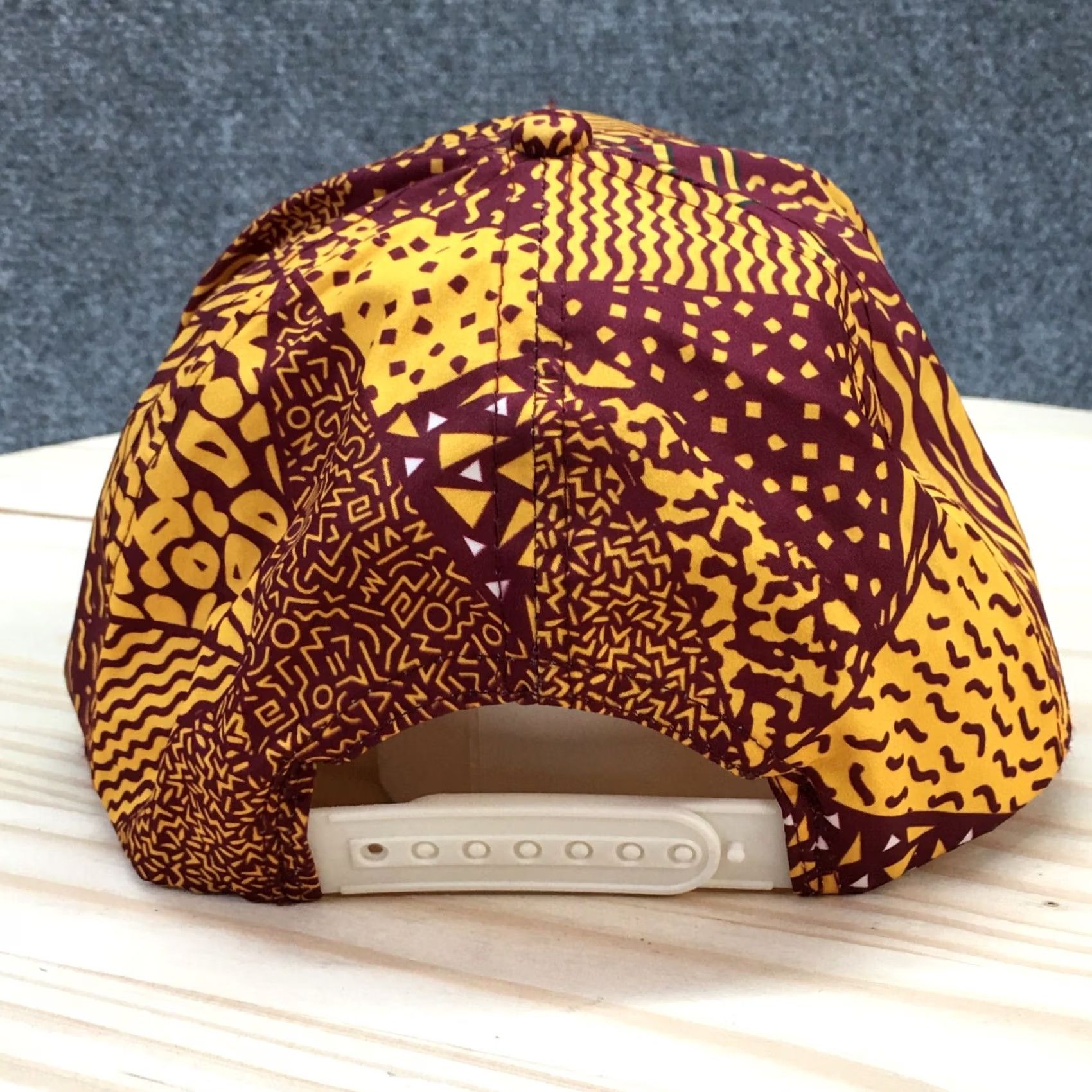 Vintage Minnesota Basketball The Barnyard Snapback Cap Hat Men OS Maroon Golden Grophers Size ONE SIZE - 6 Thumbnail