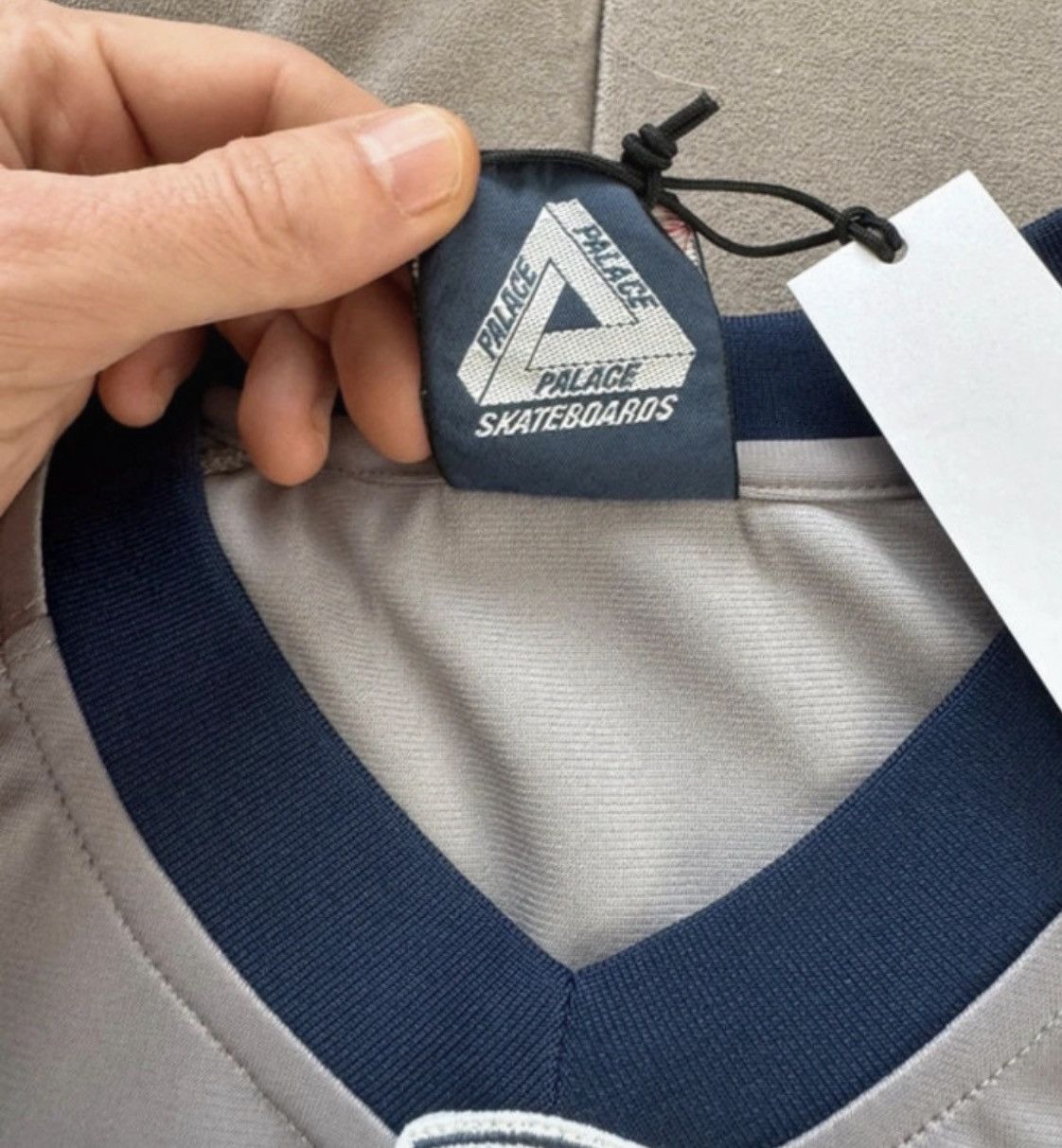 Palace Palace Team Hockey Jersey Grey – M, Brand New with Tags Size US M / EU 48-50 / 2 - 7 Thumbnail