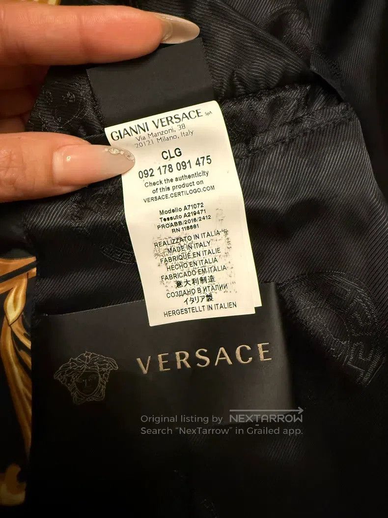 Versace Versace Black gold baroque coat Size US M / EU 48-50 / 2 - 4 Thumbnail