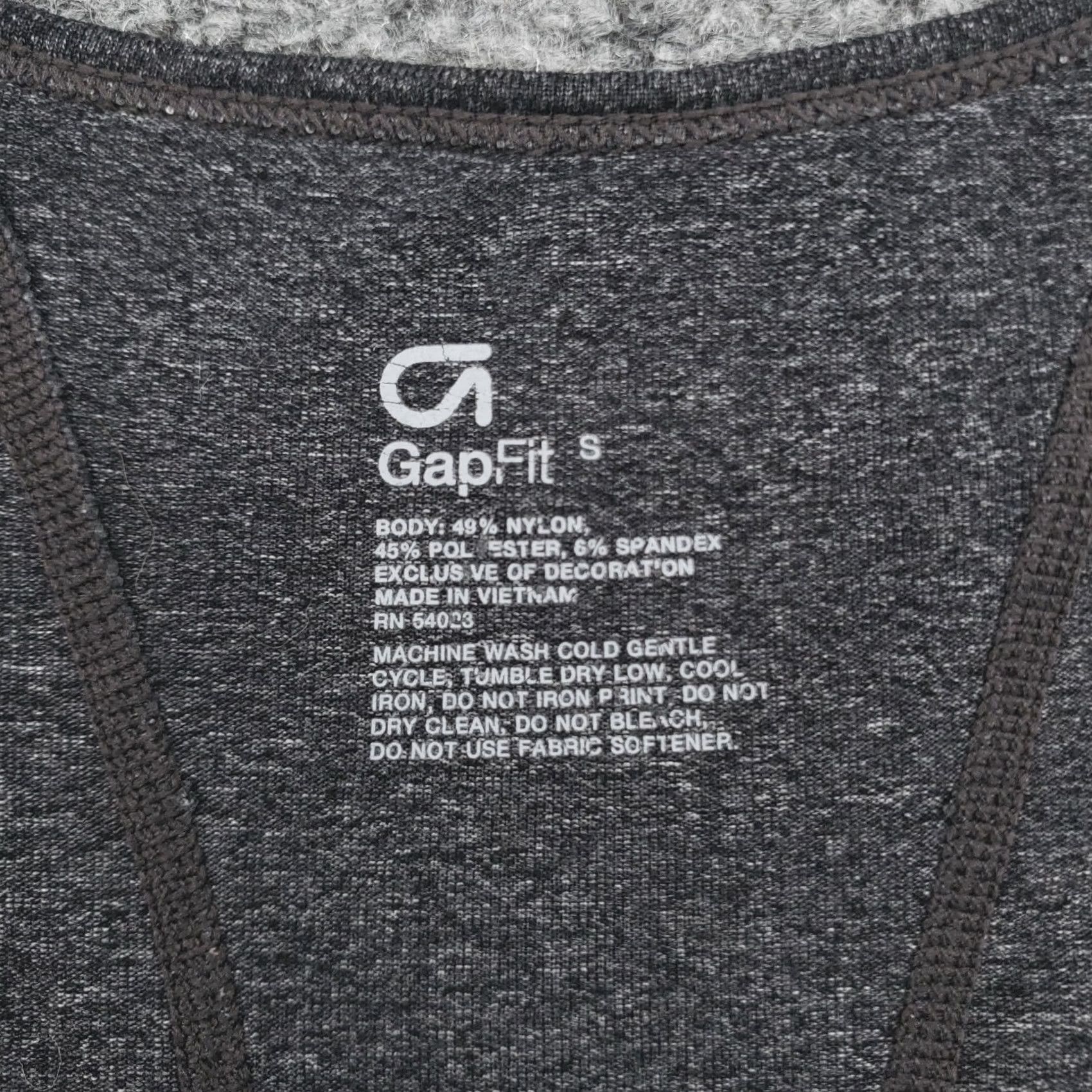 Vintage GapFit Tank Womens S Gray Racerback Scoop Neck Tagless Workout Sportswear Shirt Size ONE SIZE - 3 Thumbnail