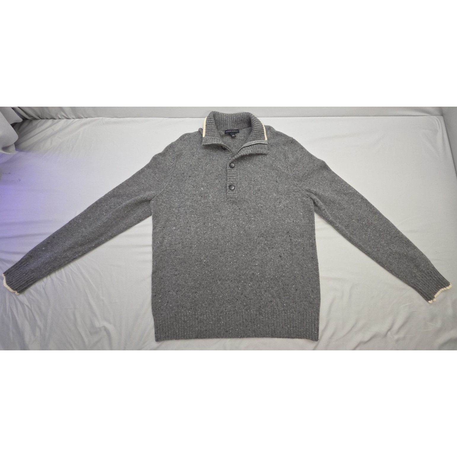 Banana Republic Vintage Banana Republic Sweater Men's large wool and cashmer Size US L / EU 52-54 / 3 - 1 Thumbnail