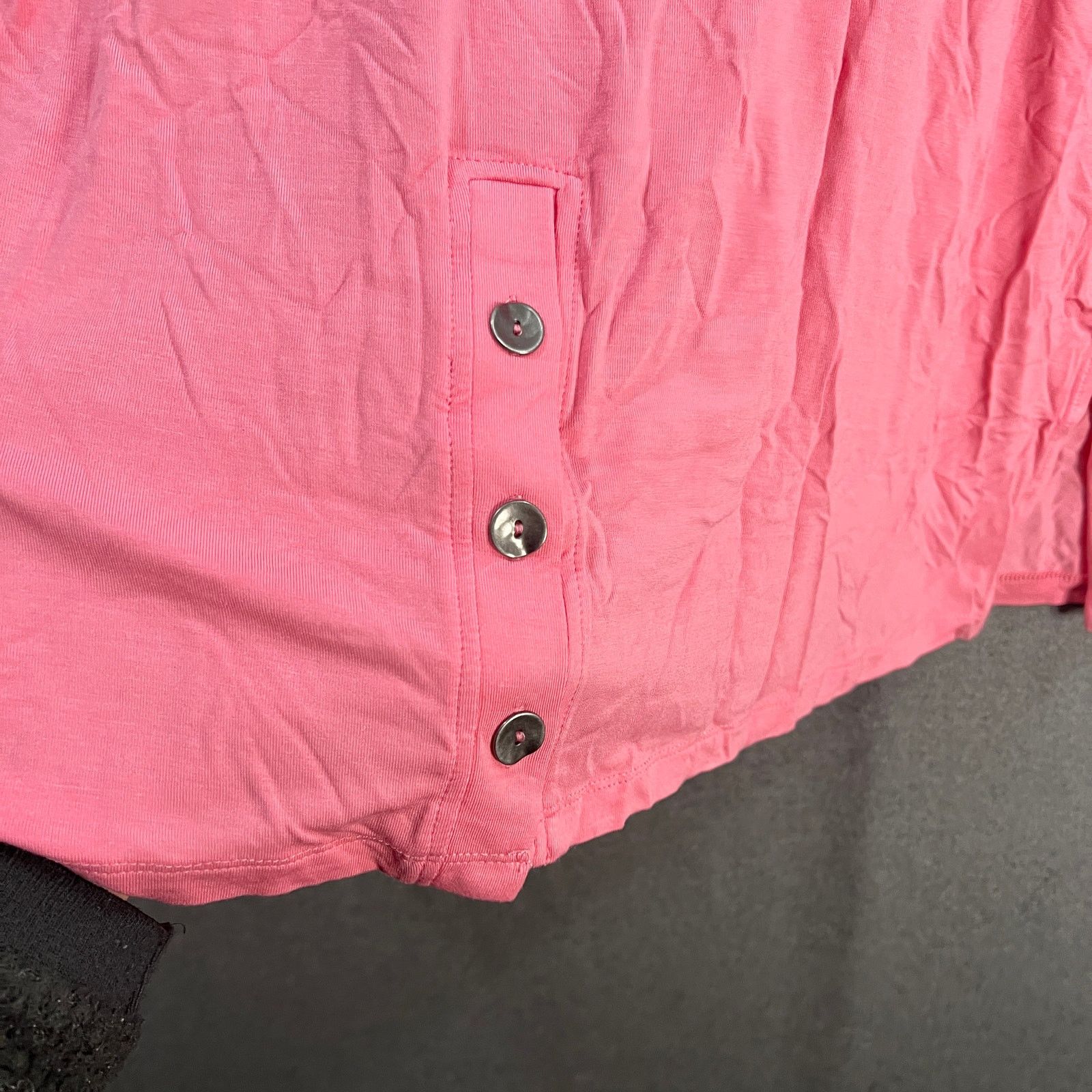 Other Susan Graver Lifestyle Spa Knit Button Back Top with Short Size XL / US 12-14 / IT 48-50 - 10 Thumbnail