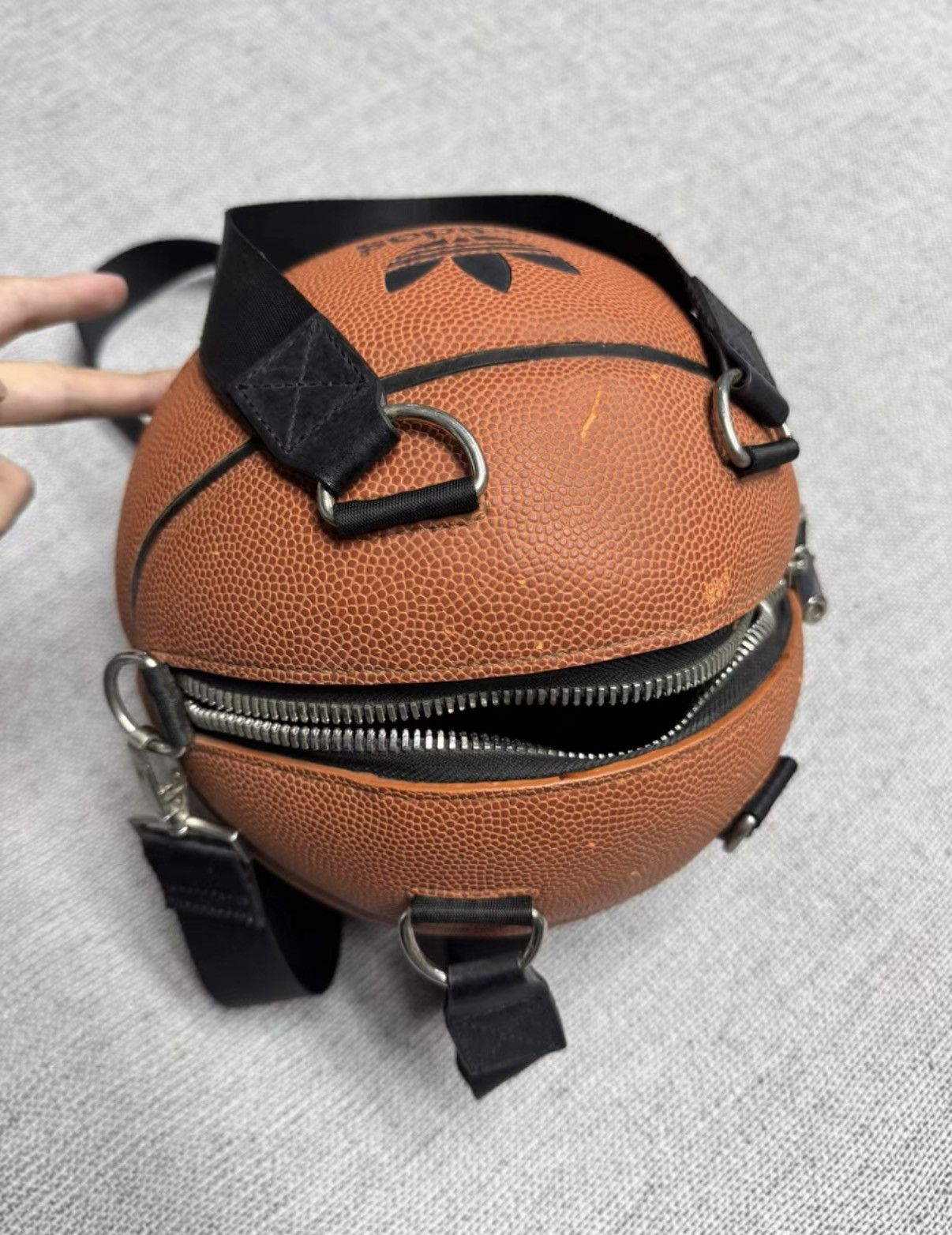 Adidas Limited Edition Discontinued Adidas Wings Basketball Bag K37 Size ONE SIZE - 5 Thumbnail