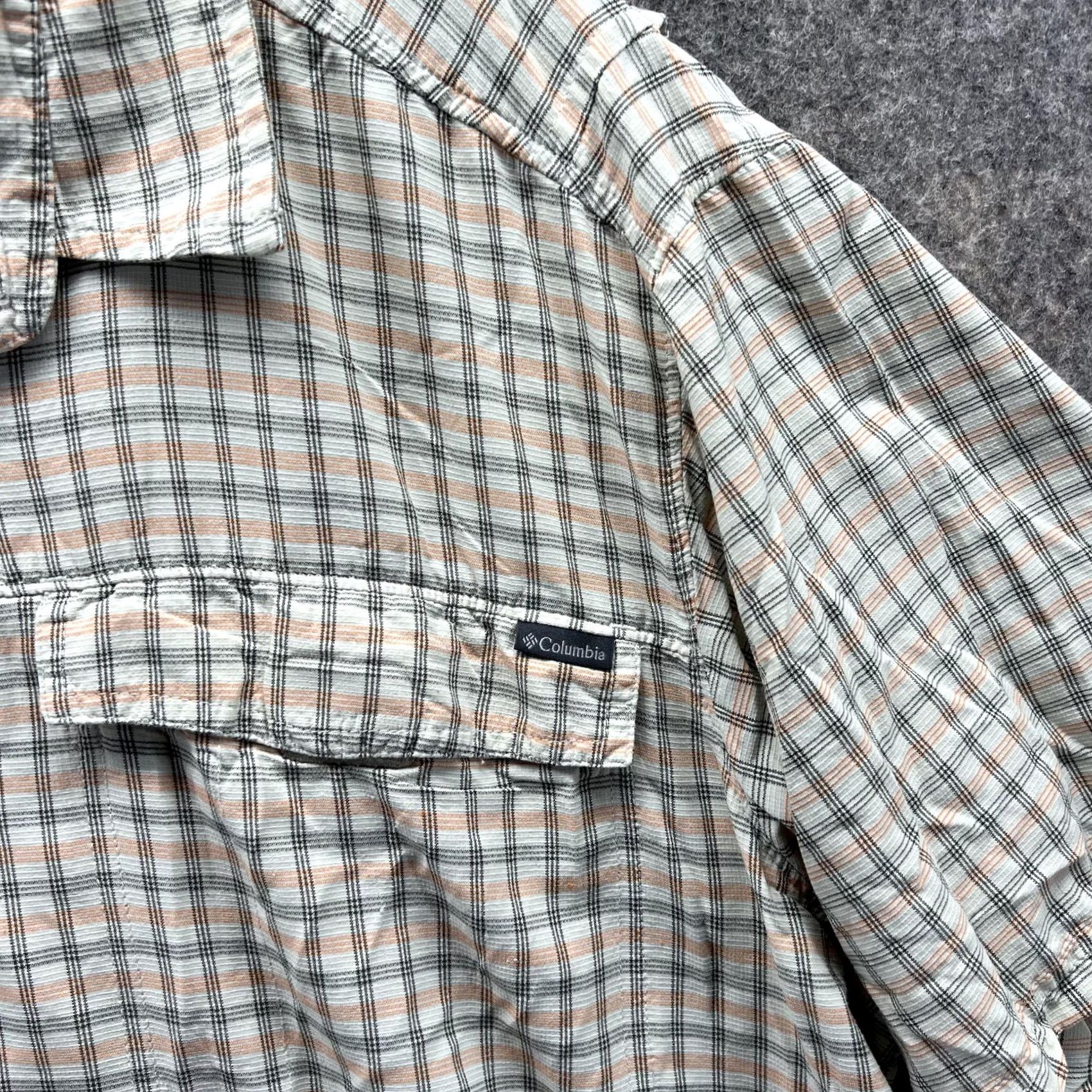 Vintage Columbia Shirt Men XXL White Casual Button-Up Preppy Omni Shade Sun Protection Shirt Men XXL White Plaid Button-Down Short Sleeve All Seasons Size US XXL / EU 58 / 5 - 4 Thumbnail