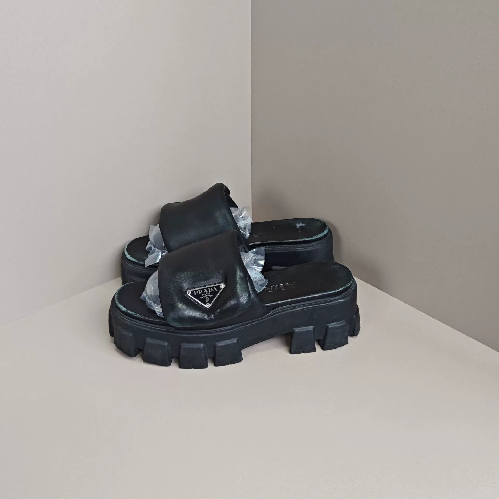 Prada Prada Sandals us_7 Women Size US 7 / IT 37 - 1 Thumbnail