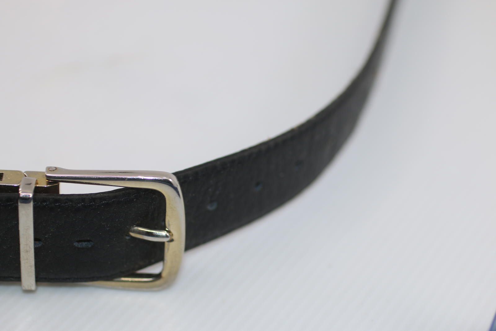 The Unbranded Brand Unisex Black Leather Belt Silver Tone Buckle Classic Style Size ONE SIZE - 3 Thumbnail
